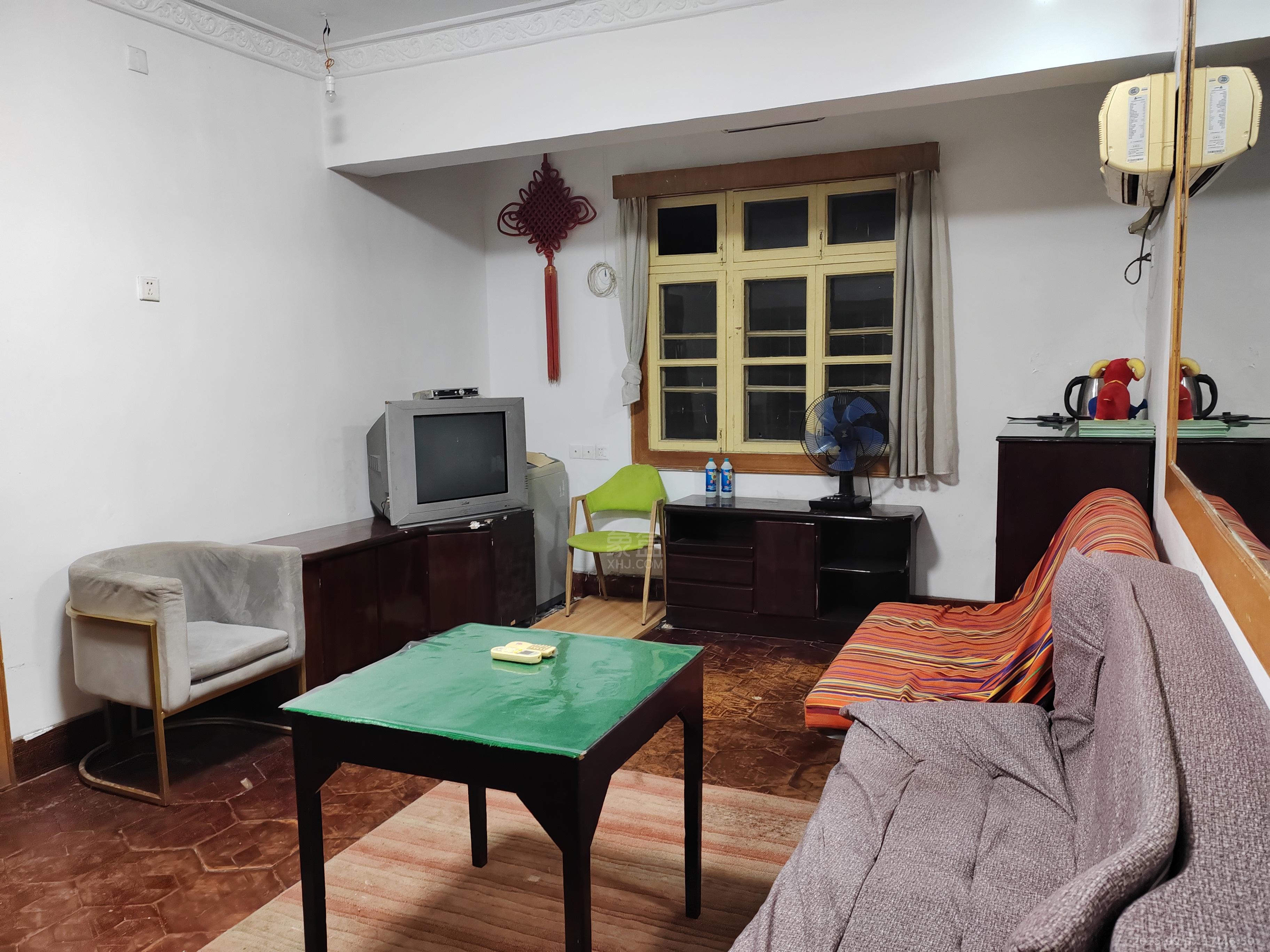 何家坳 2室2厅1卫 1000.0元/月 何家坳 2室2厅1卫 1000.0元/月室内图