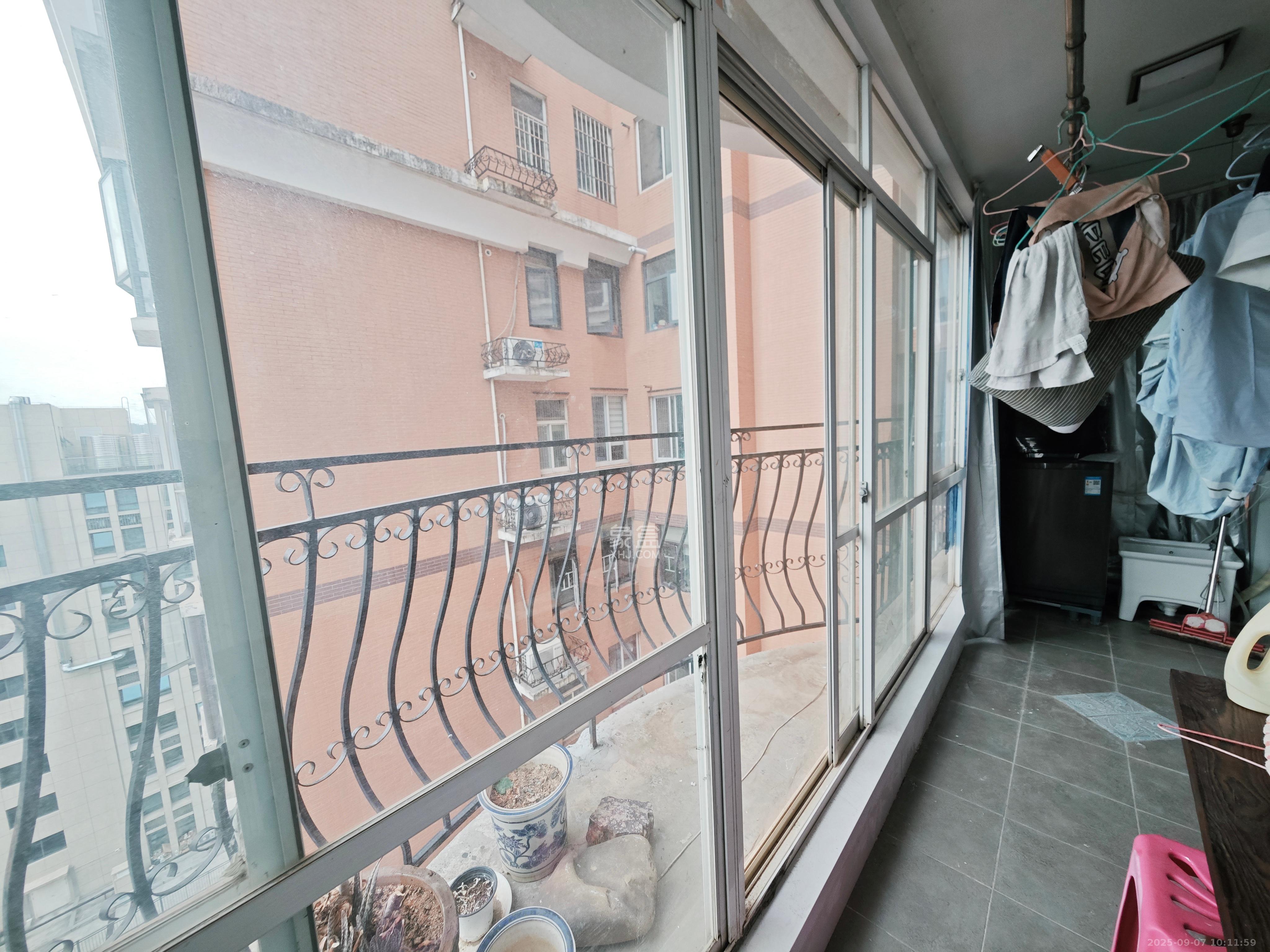 福乐名园 4室2厅2卫 4000.0元/月 福乐名园 4室2厅2卫 4000.0元/月室内图