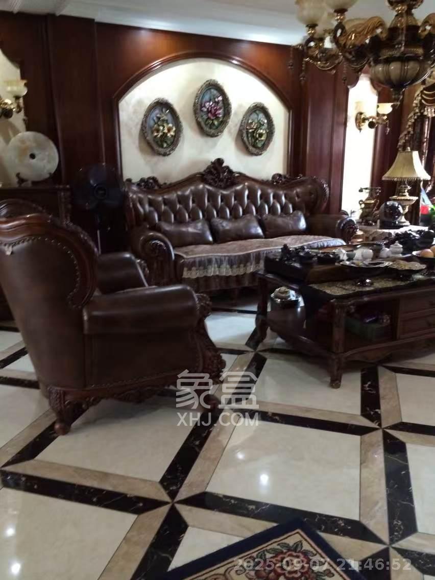 金色山庄  4室2厅2卫    4500.0元/月室内图