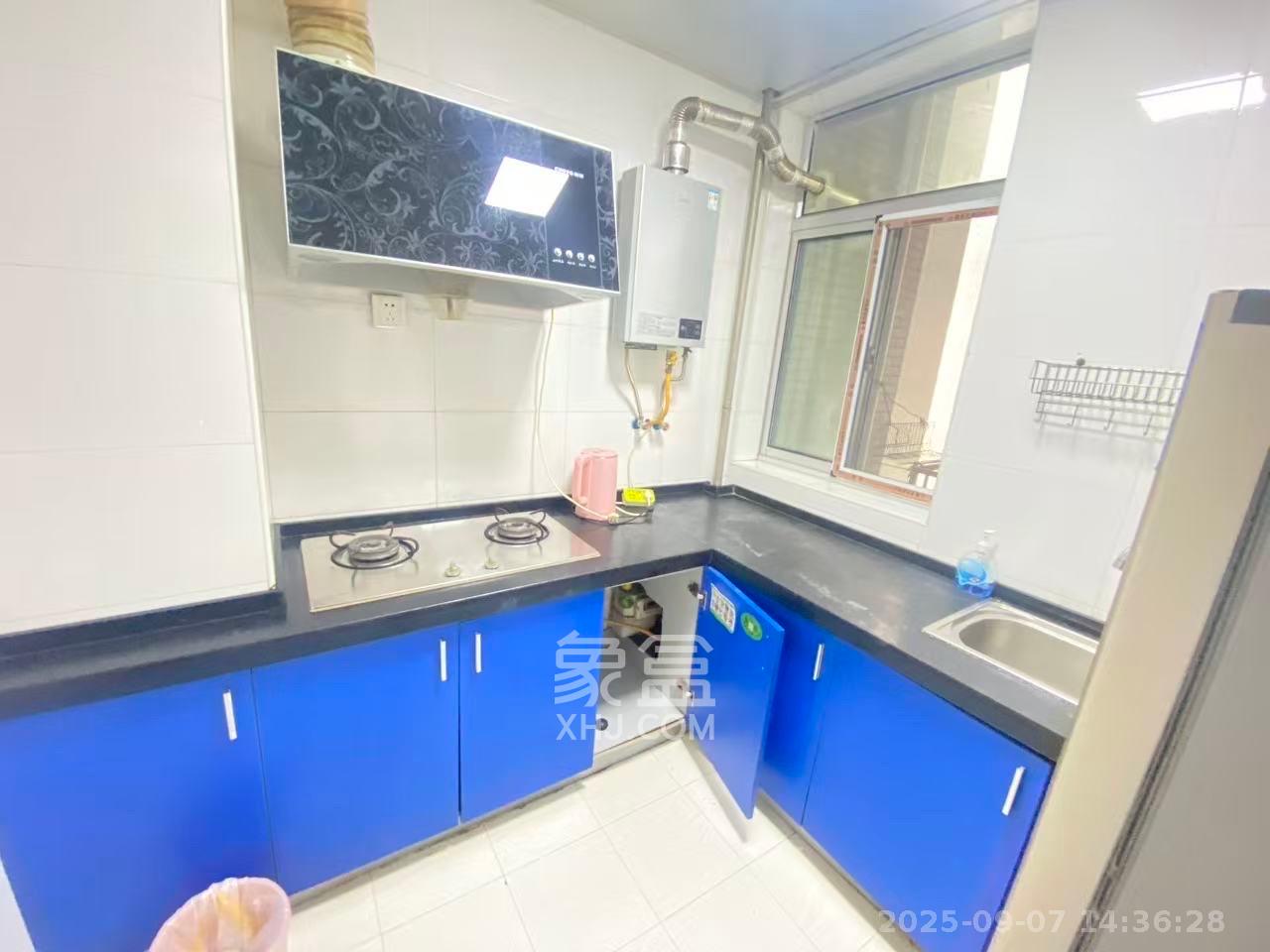 景泰雅苑(景江融城)  2室1厅1卫    1800.0元/月 景泰雅苑(景江融城)  2室1厅1卫    1800.0元/月室内图