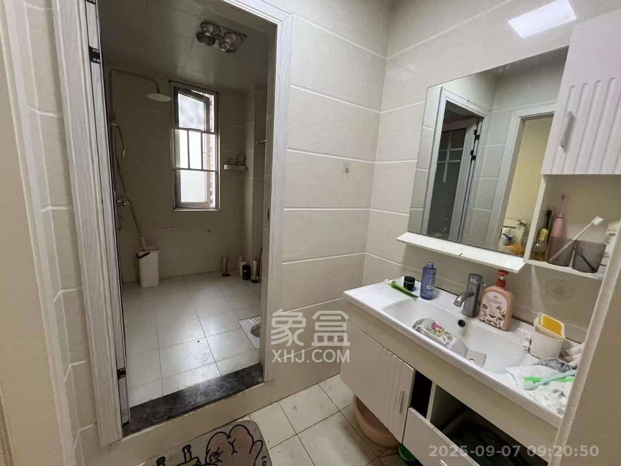 金地格林公馆 3室2厅2卫 3200.0元/月 金地格林公馆 3室2厅2卫 3200.0元/月室内图