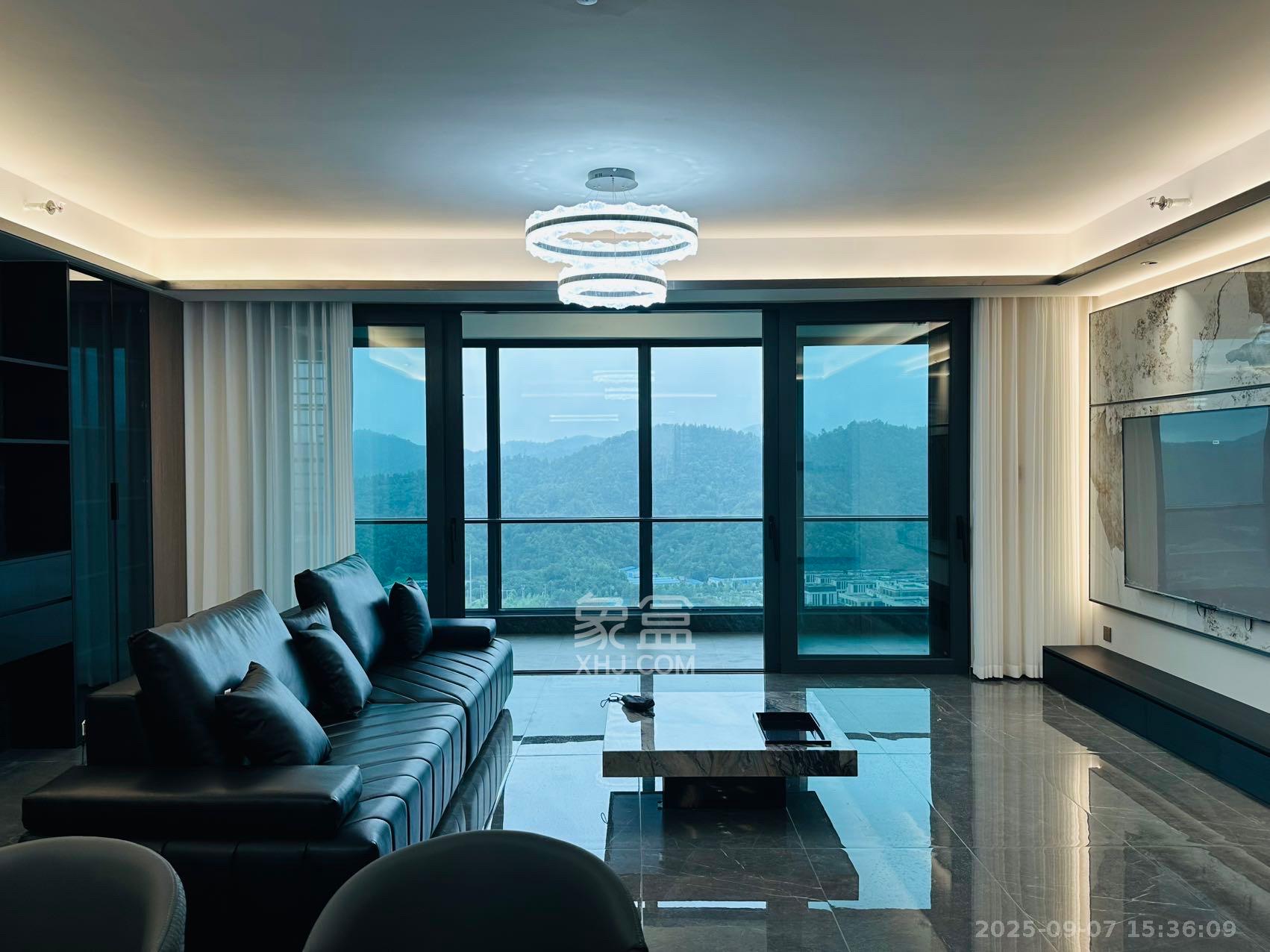 绿城招商桂语雲峯 4室2厅2卫 8000.0元/月 绿城招商桂语雲峯 4室2厅2卫 8000.0元/月室内图