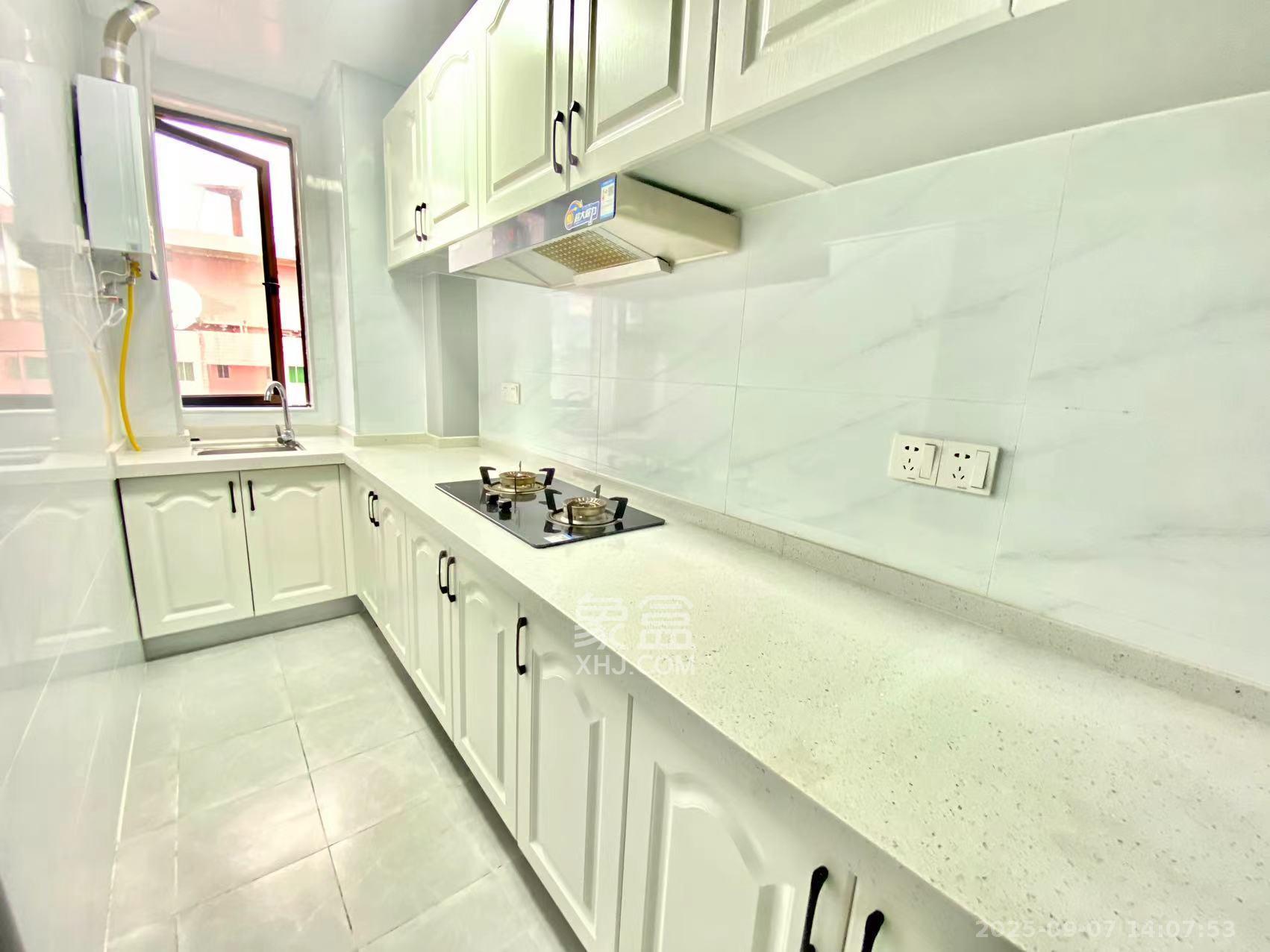 韭菜园嘉苑  2室2厅1卫    3200.0元/月室内图