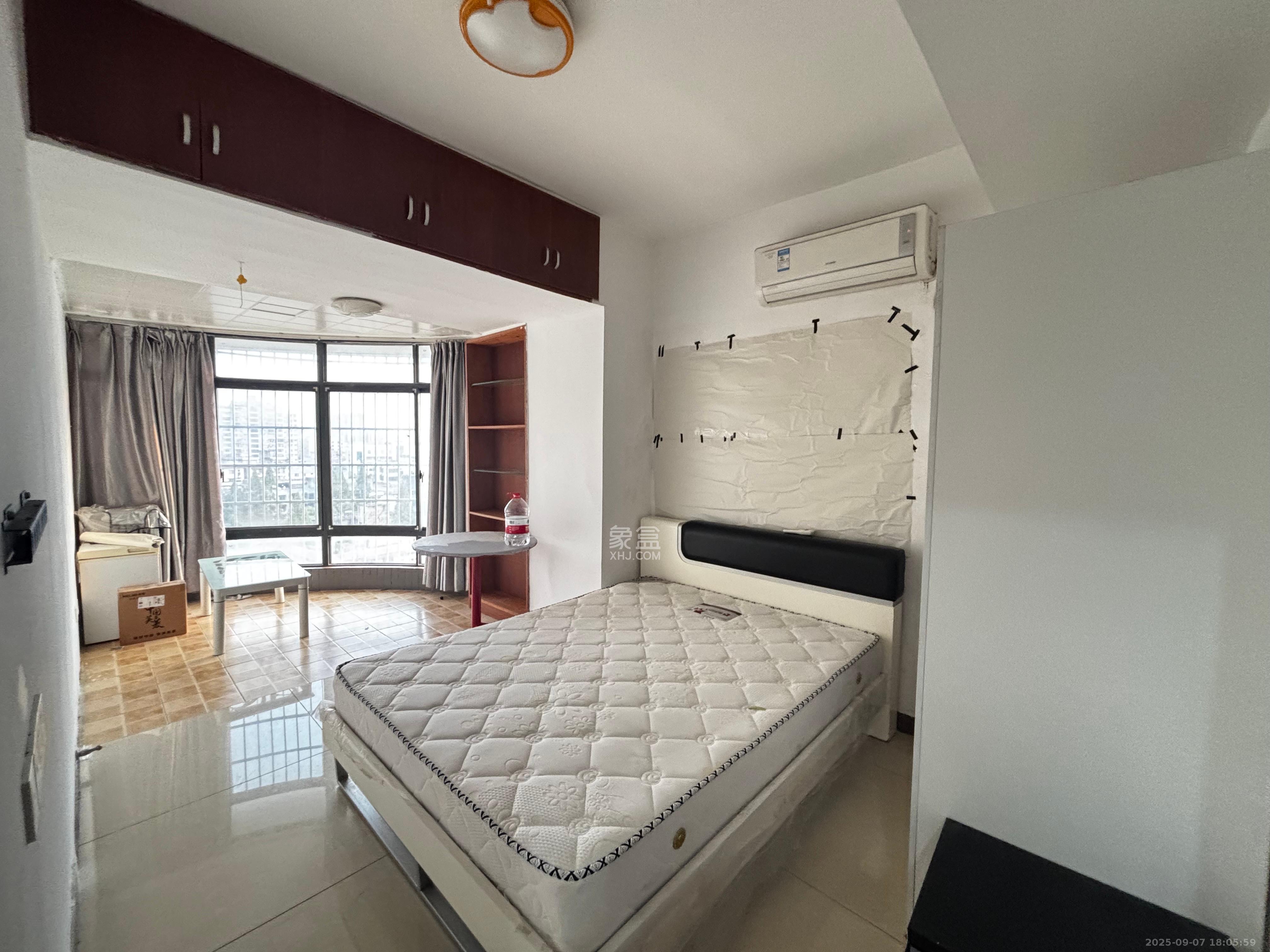 东方银座(东方摩卡) 2室1厅1卫 1800.0元/月 东方银座(东方摩卡) 2室1厅1卫 1800.0元/月室内图