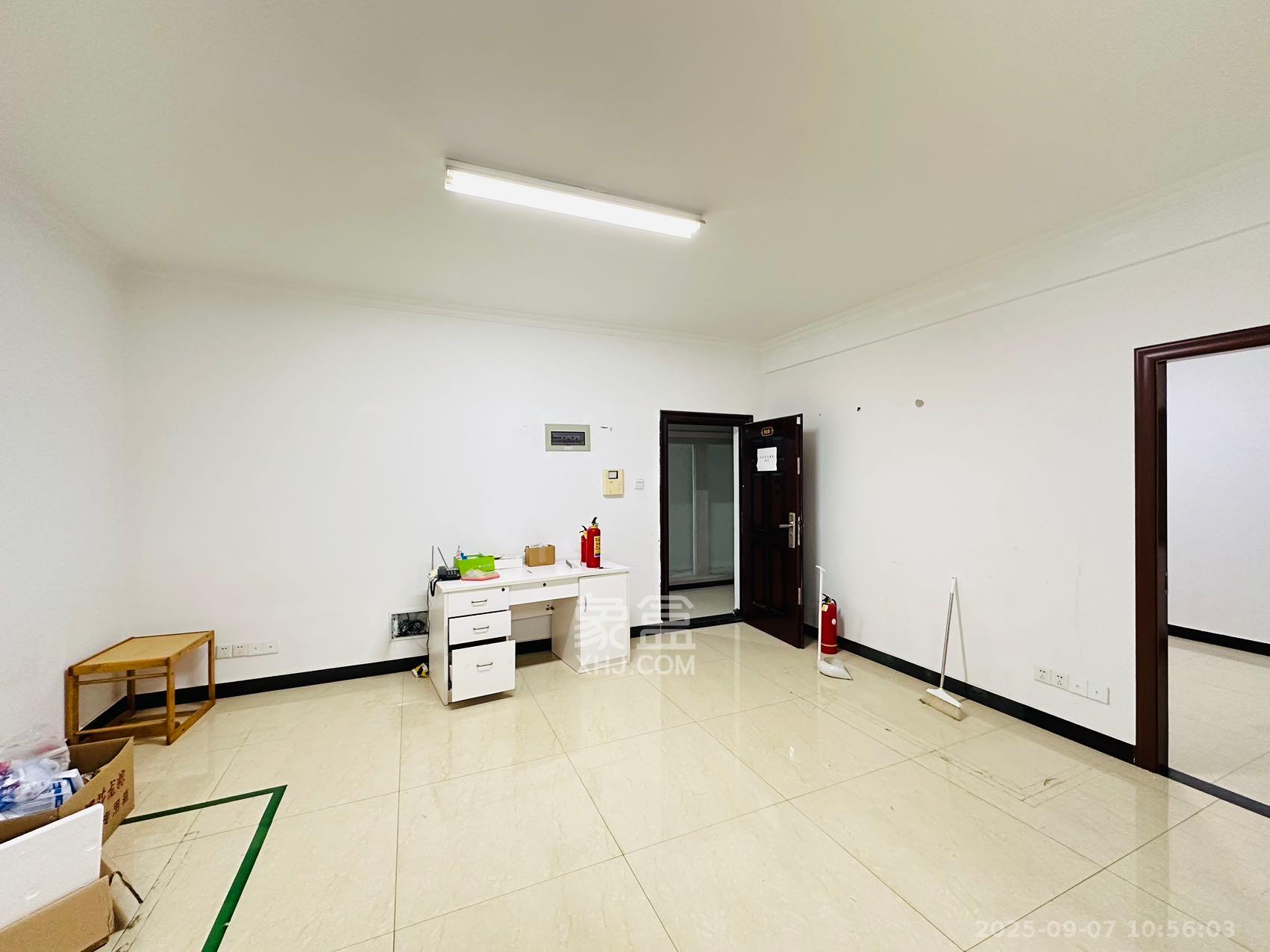 建安新商汇  2室1厅1卫    4500.0元/月室内图