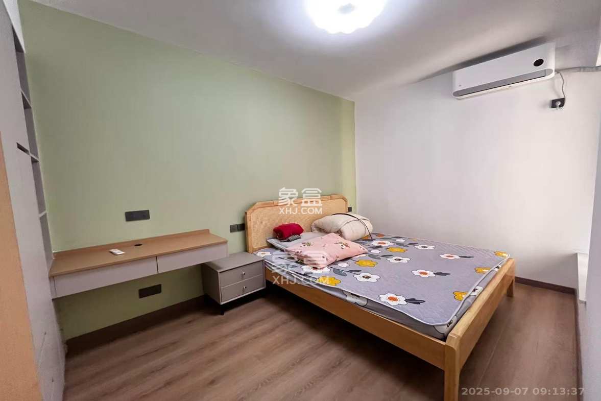 长房时代公馆  3室2厅2卫    2500.0元/月 长房时代公馆  3室2厅2卫    2500.0元/月室内图