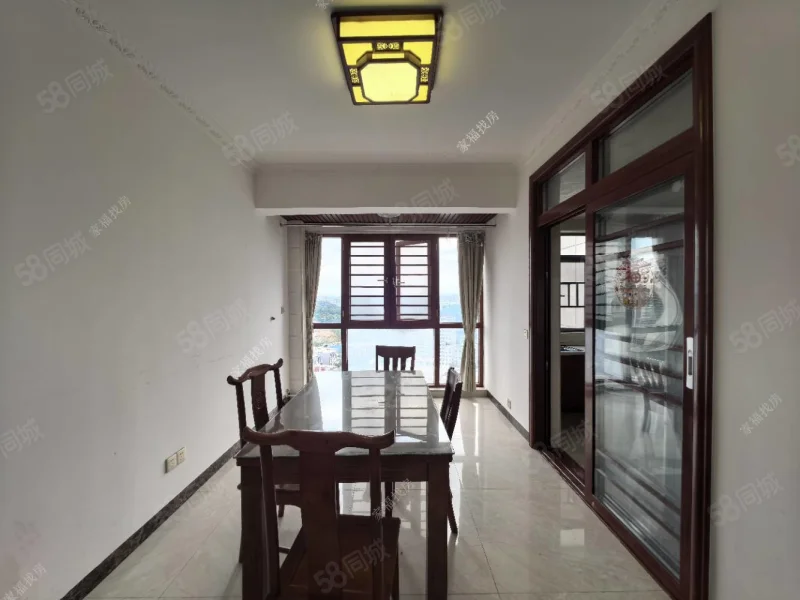 百弘学府城 3室2厅2卫 83.8万 百弘学府城 3室2厅2卫 83.8万客厅