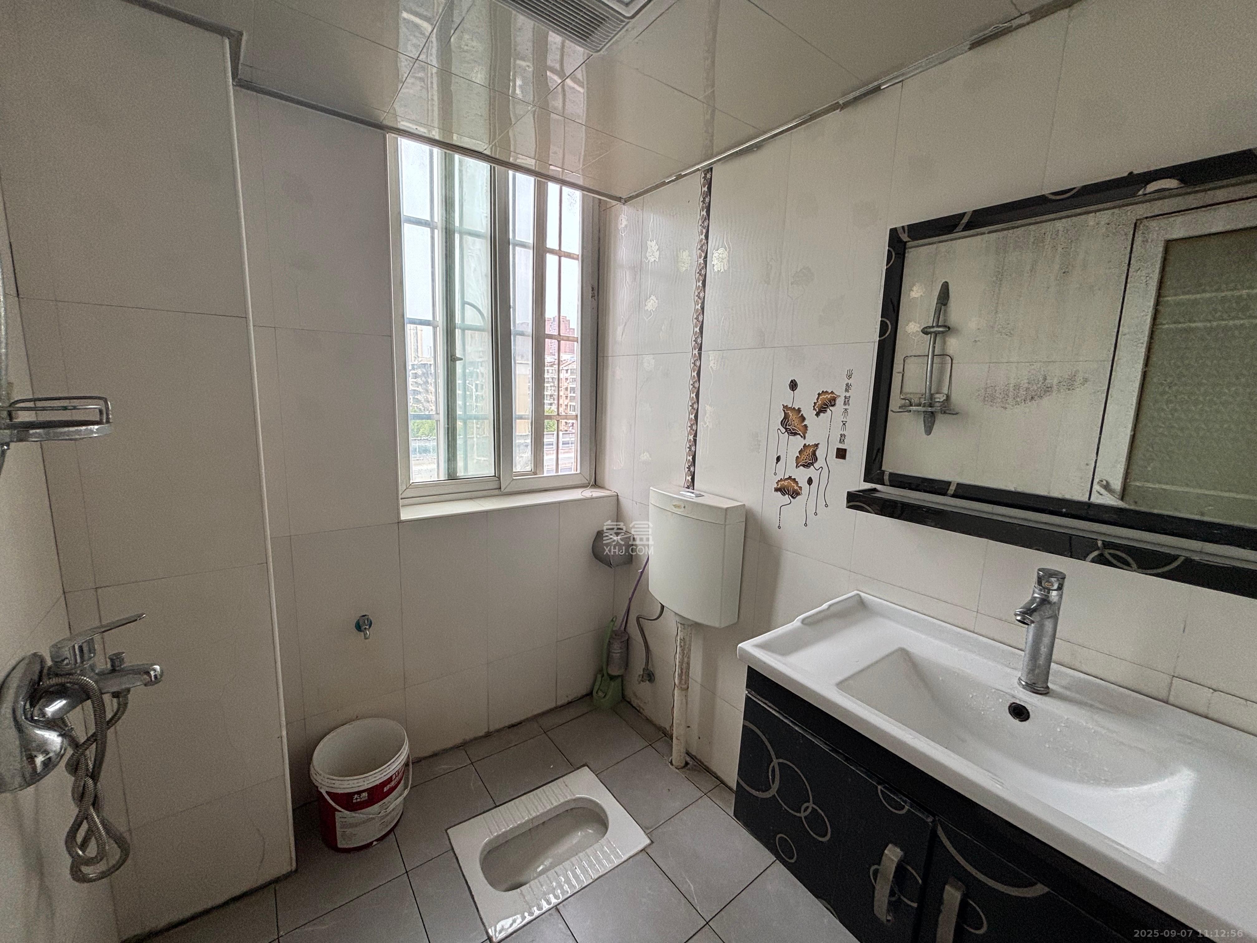 泰禹家园(彩云之翼家园一期、二期、三期)  2室2厅1卫    2100.0元/月 泰禹家园(彩云之翼家园一期、二期、三期)  2室2厅1卫    2100.0元/月室内图