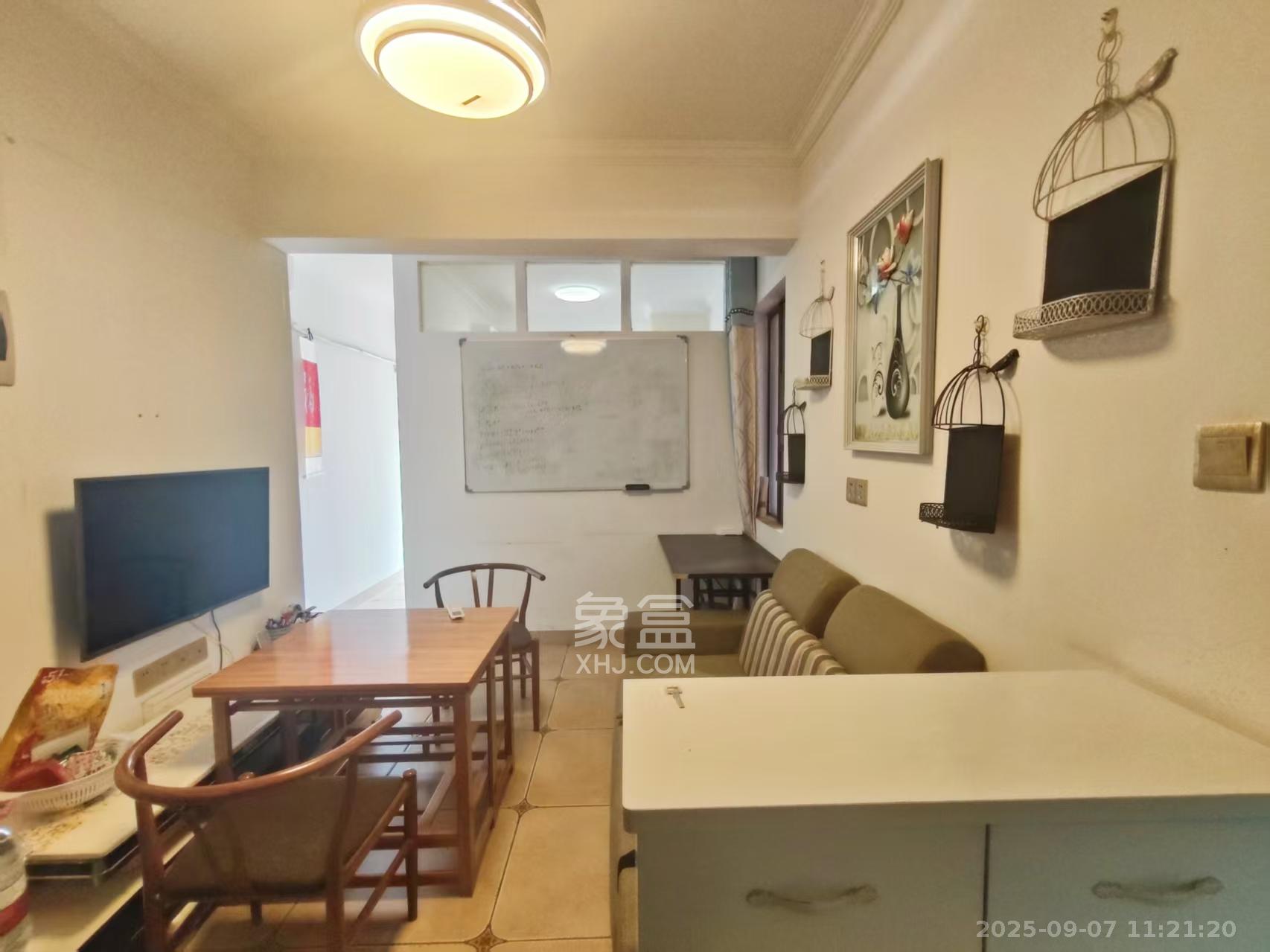 联晟大厦  2室2厅1卫    2700.0元/月 联晟大厦  2室2厅1卫    2700.0元/月室内图