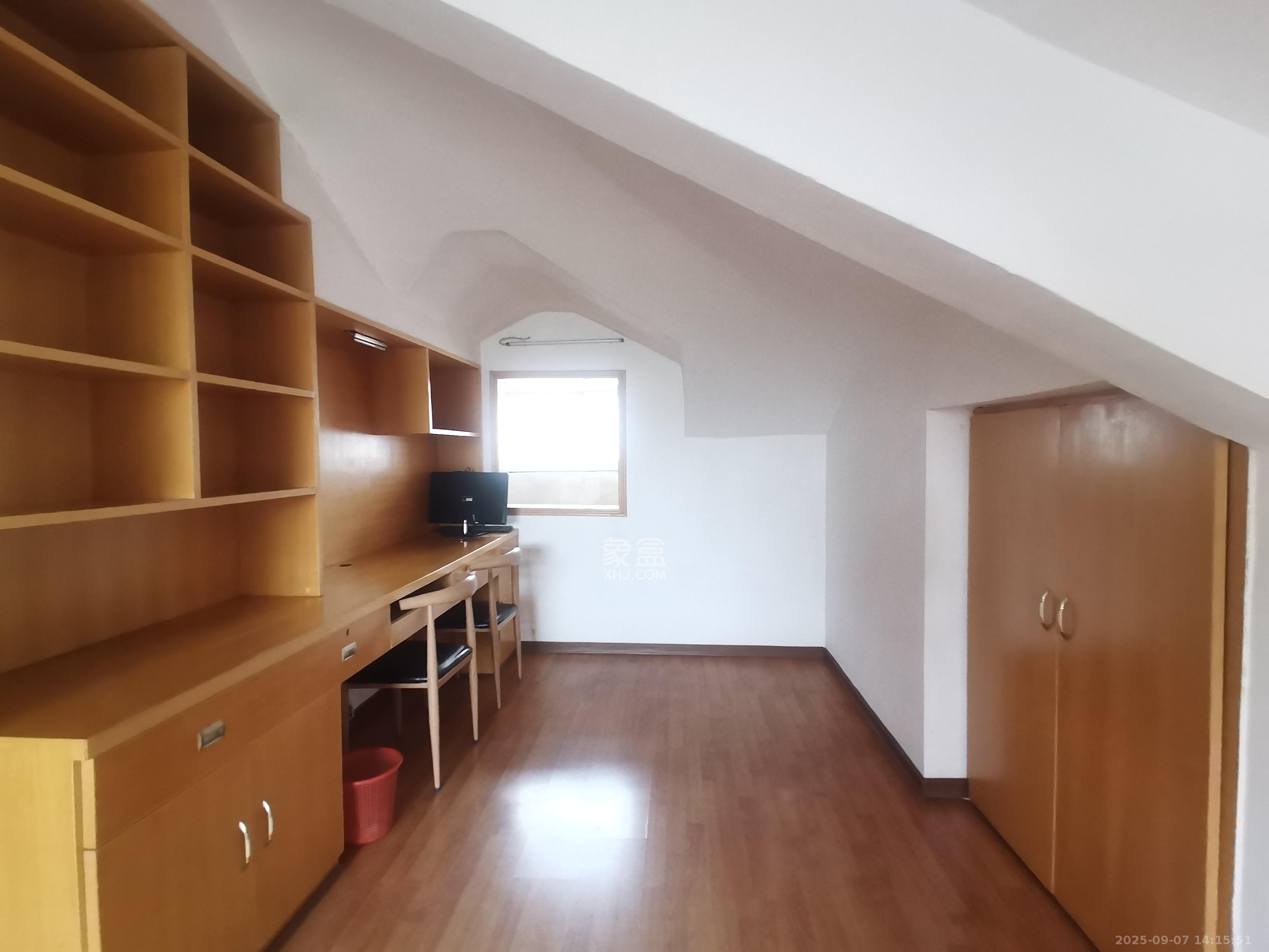 东城名苑  2室2厅2卫    1200.0元/月 东城名苑  2室2厅2卫    1200.0元/月室内图