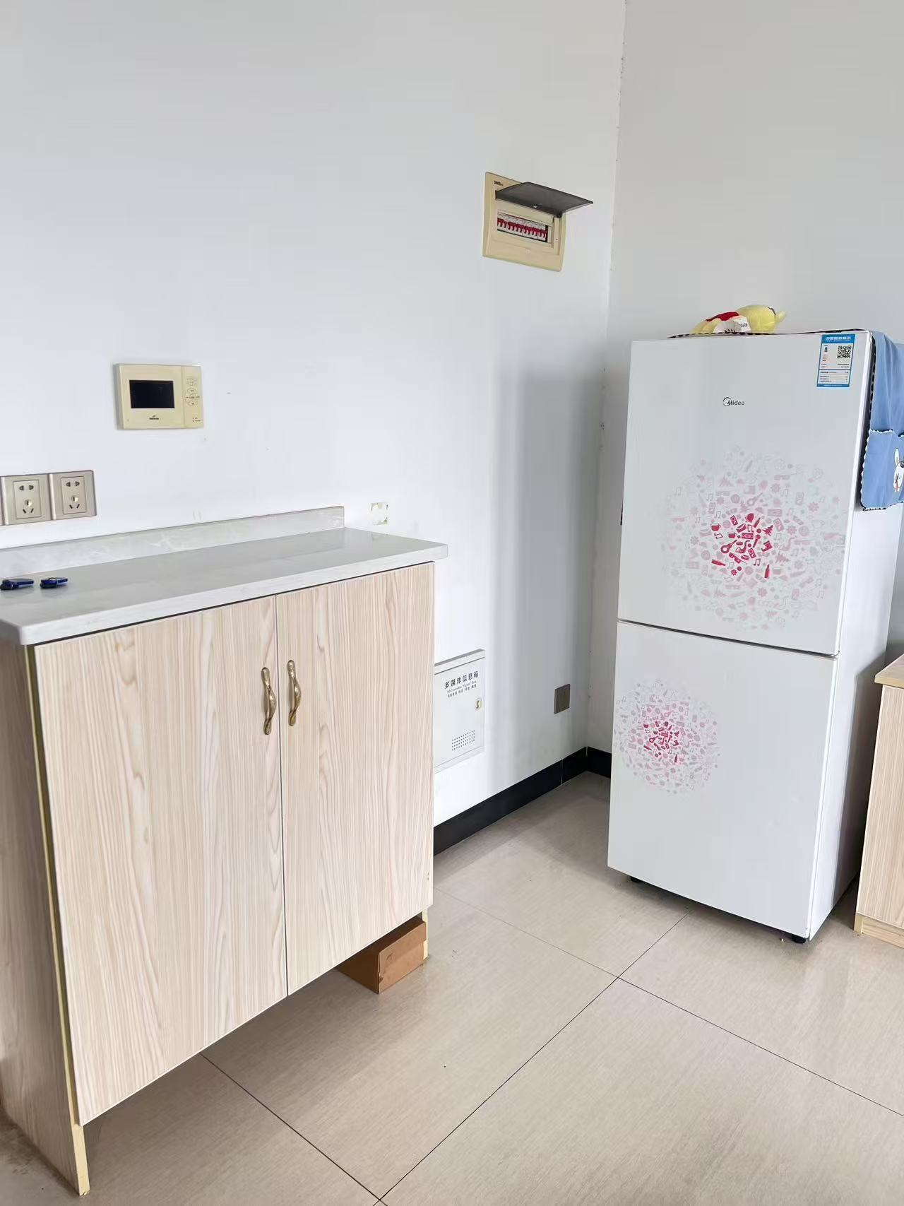 新都汇 1室1厅1卫 1000.0元/月 新都汇 1室1厅1卫 1000.0元/月室内图