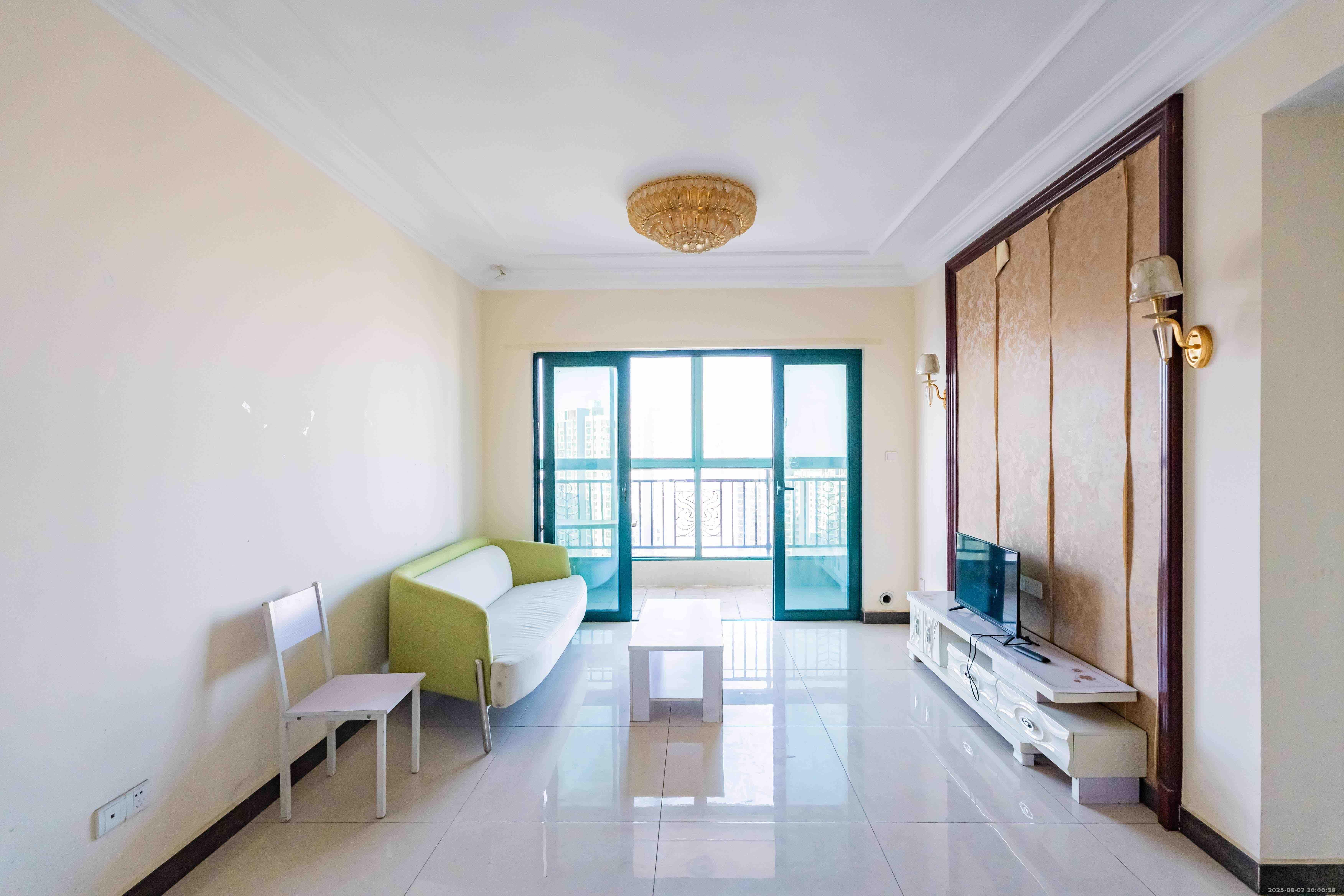 恒大雅苑  3室2厅1卫    2200.0元/月 恒大雅苑  3室2厅1卫    2200.0元/月