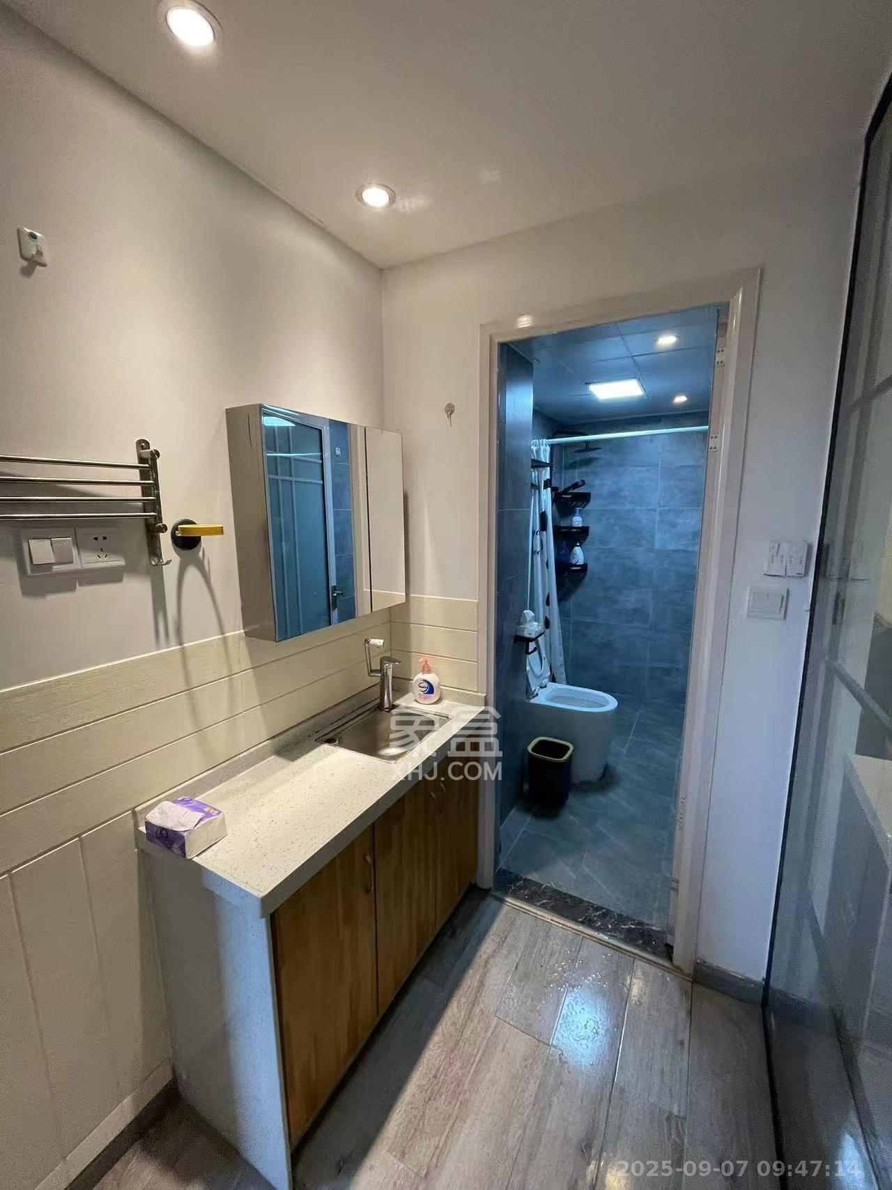 湘域城邦(湘域国际中心)  1室1厅1卫    3000.0元/月 湘域城邦(湘域国际中心)  1室1厅1卫    3000.0元/月室内图