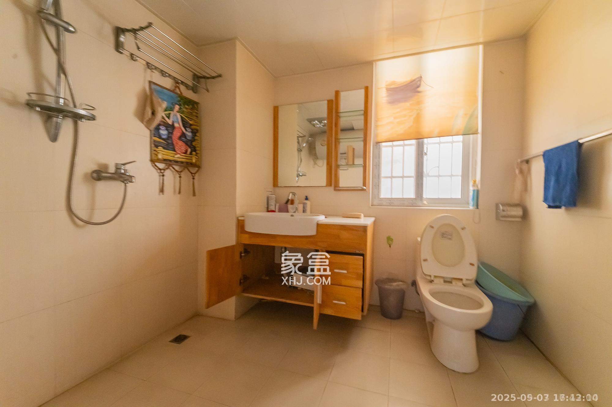 开源鑫阁 4室2厅2卫 2500.0元/月 开源鑫阁 4室2厅2卫 2500.0元/月室内图