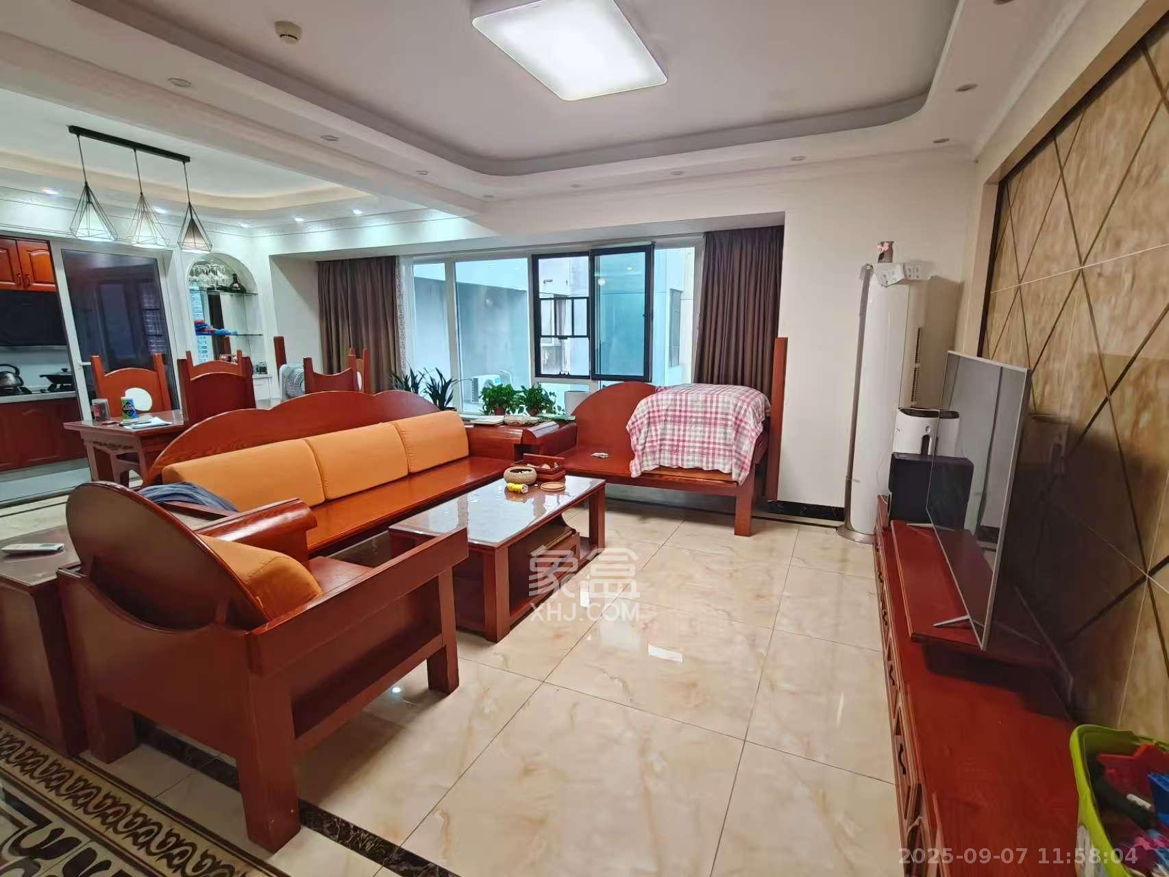 北辰三角洲E3区  4室1厅2卫    3400.0元/月室内图