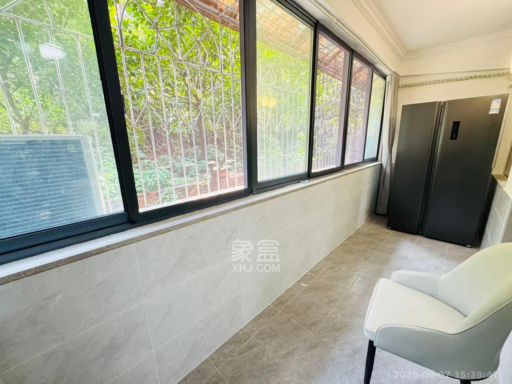 铝厂宿舍 3室2厅1卫 1900.0元/月 铝厂宿舍 3室2厅1卫 1900.0元/月室内图