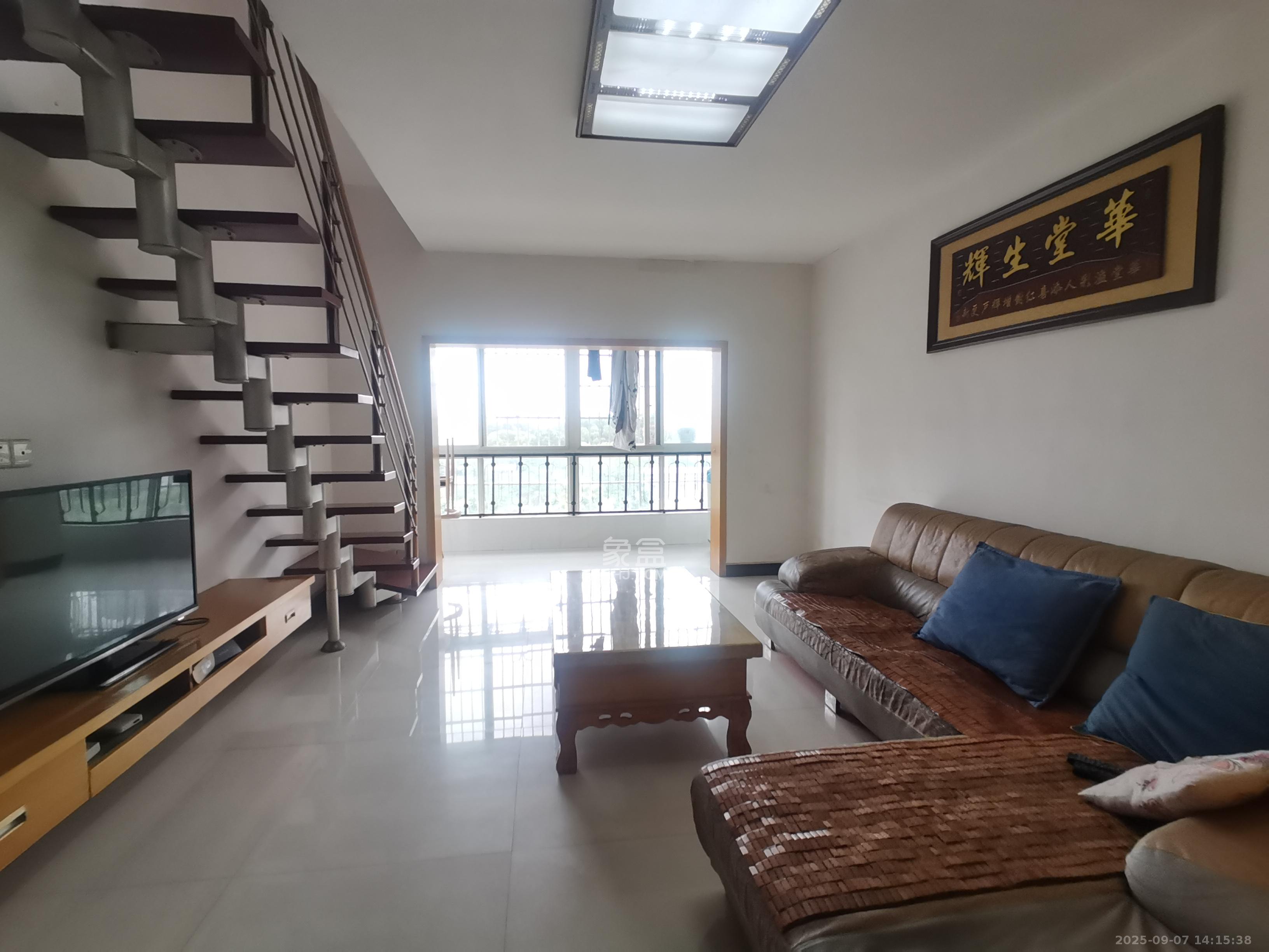 东城名苑  2室2厅2卫    1200.0元/月 东城名苑  2室2厅2卫    1200.0元/月室内图