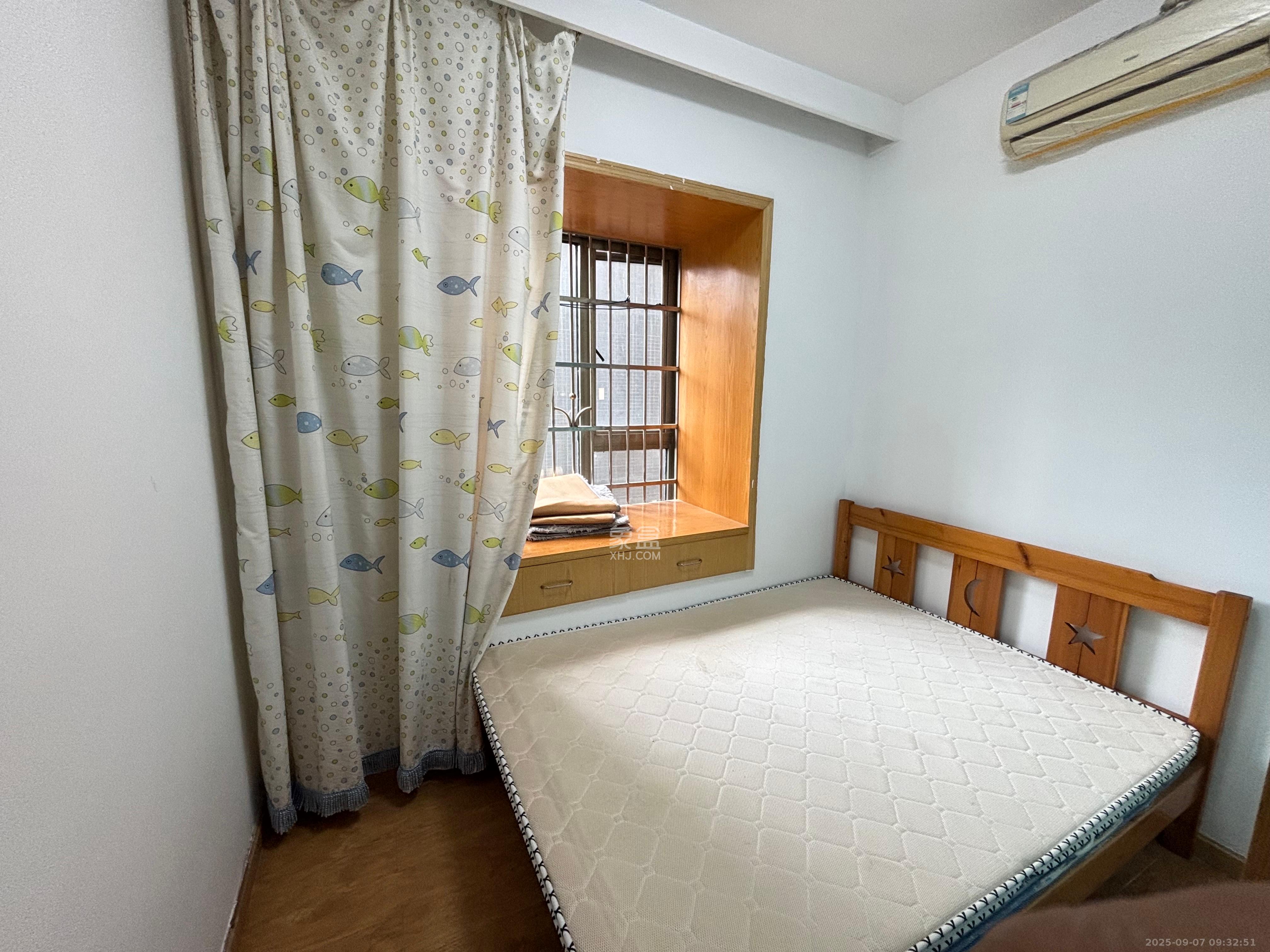 岳泰理想城  3室2厅1卫    2800.0元/月室内图