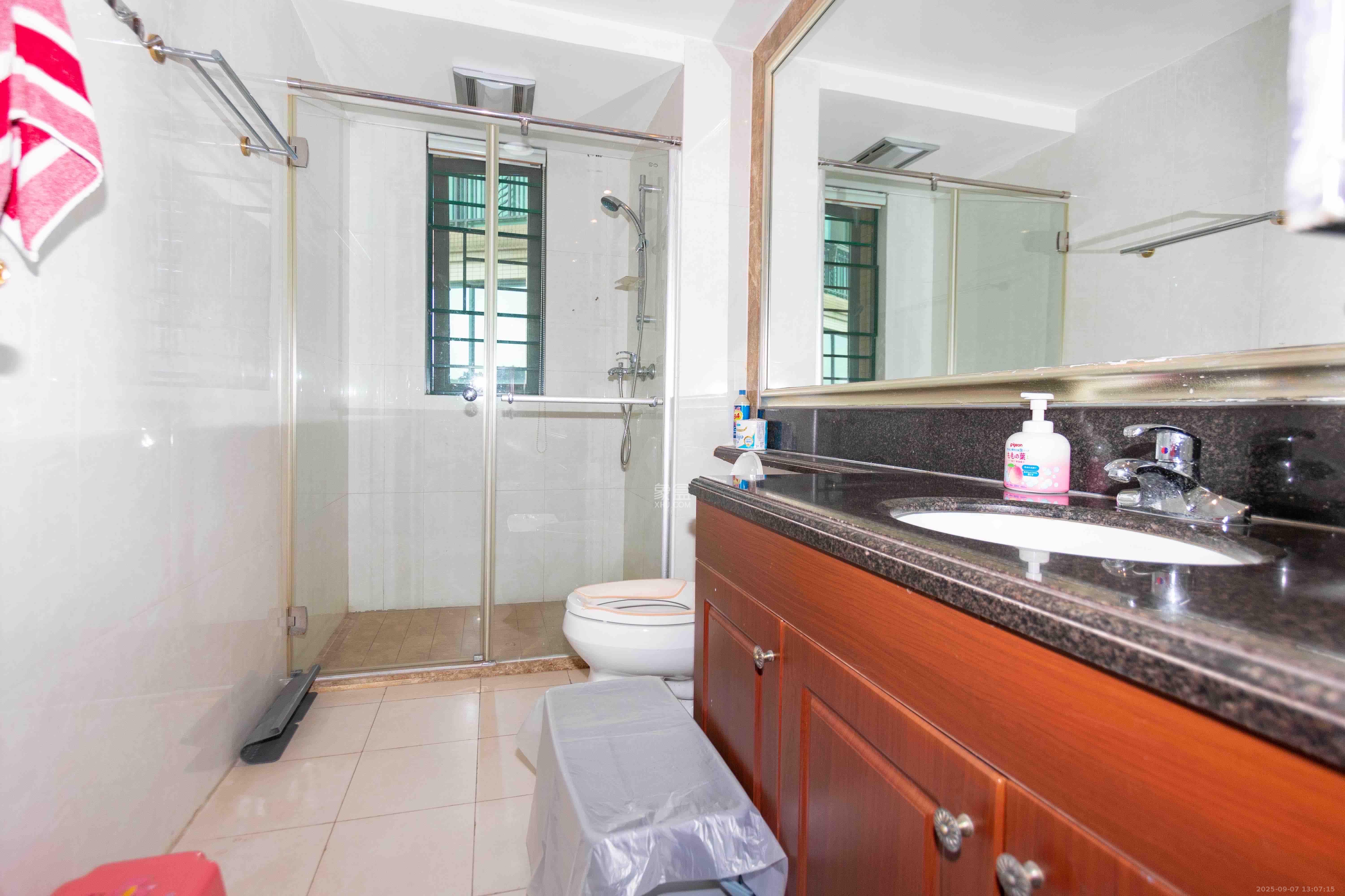 恒大城  3室2厅2卫    2500.0元/月 恒大城  3室2厅2卫    2500.0元/月室内图