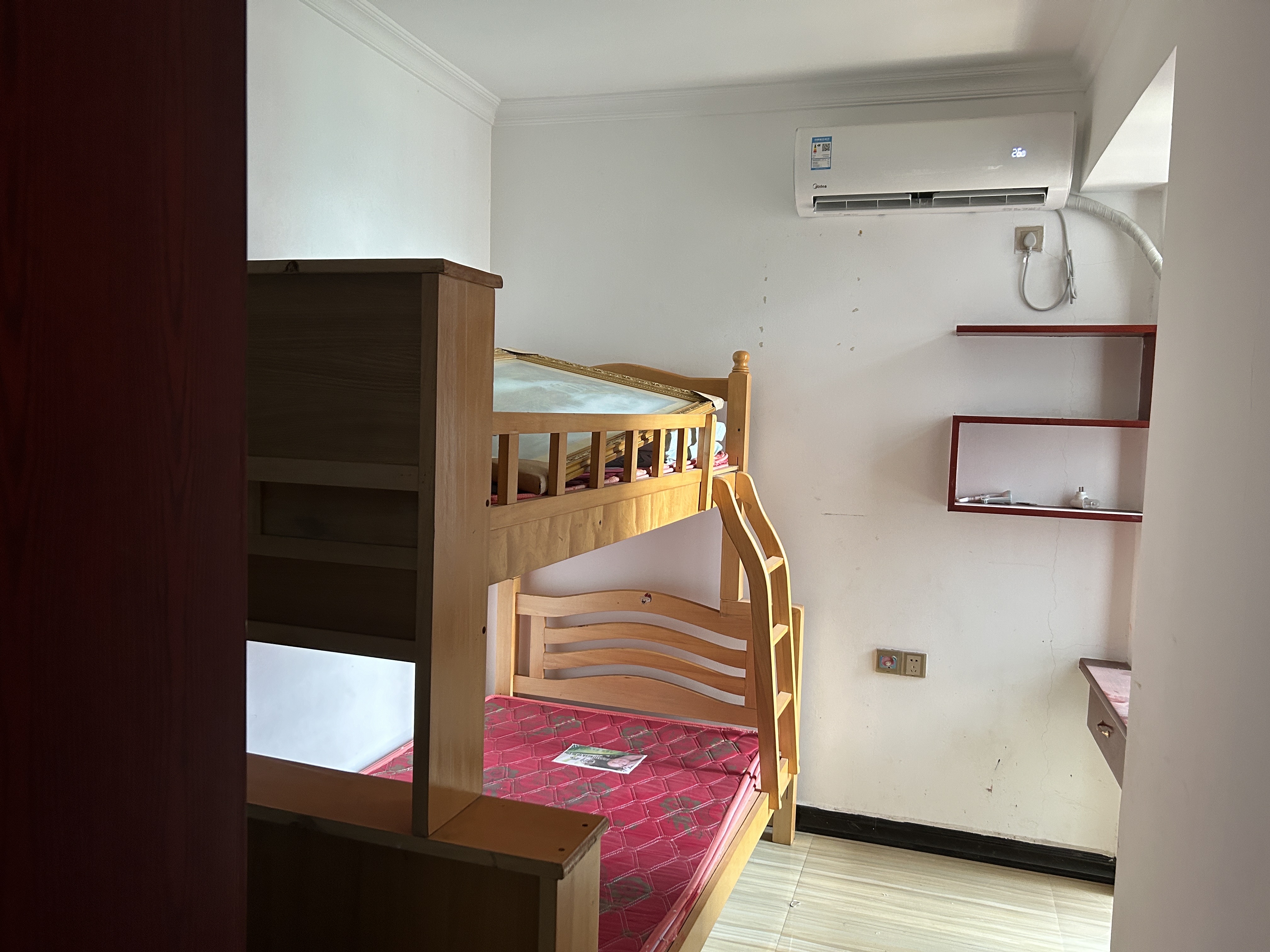 金益紫檀  2室2厅2卫    1200.0元/月 金益紫檀  2室2厅2卫    1200.0元/月室内图