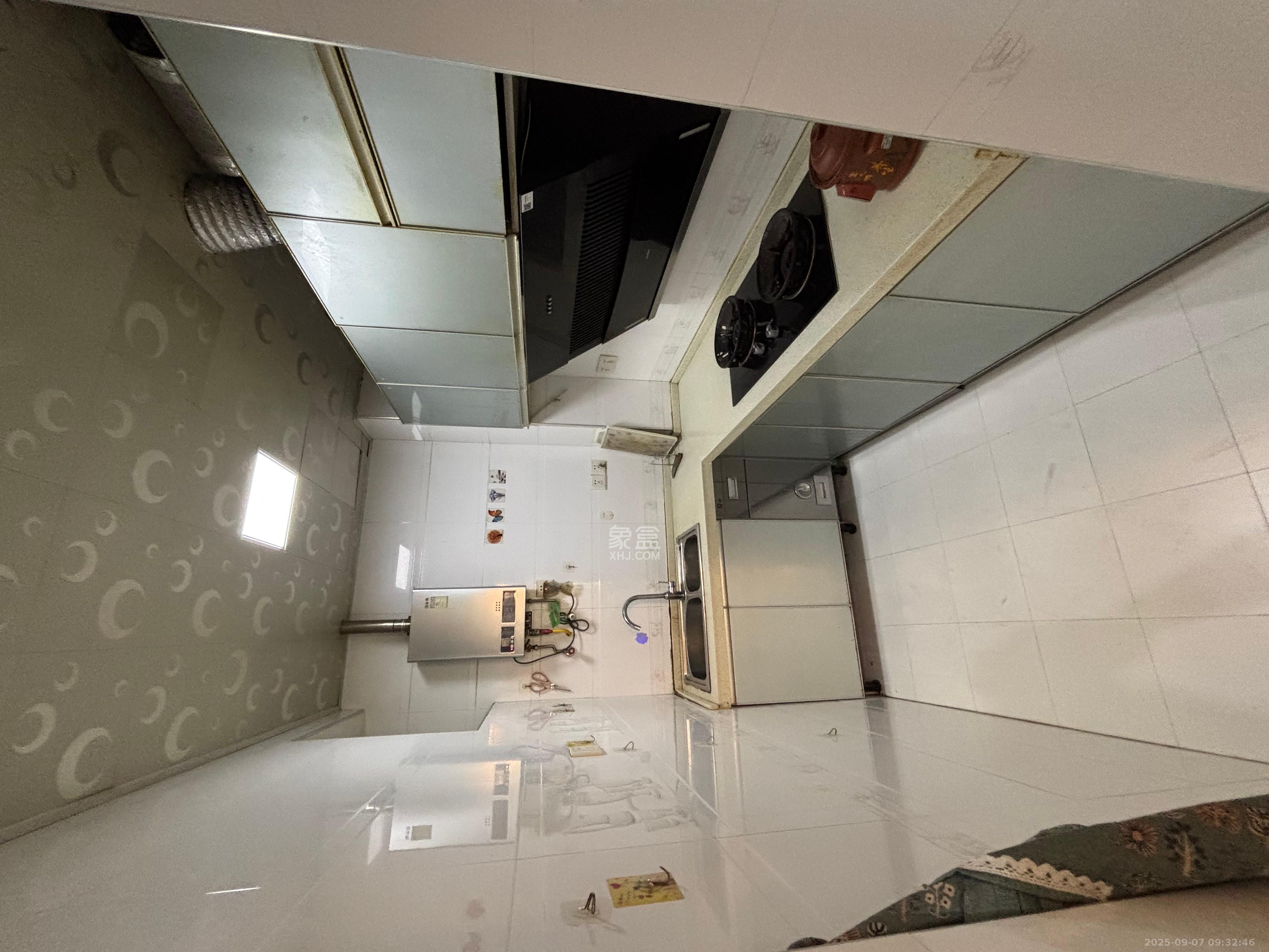 岳泰理想城 3室2厅1卫 2800.0元/月 岳泰理想城 3室2厅1卫 2800.0元/月室内图