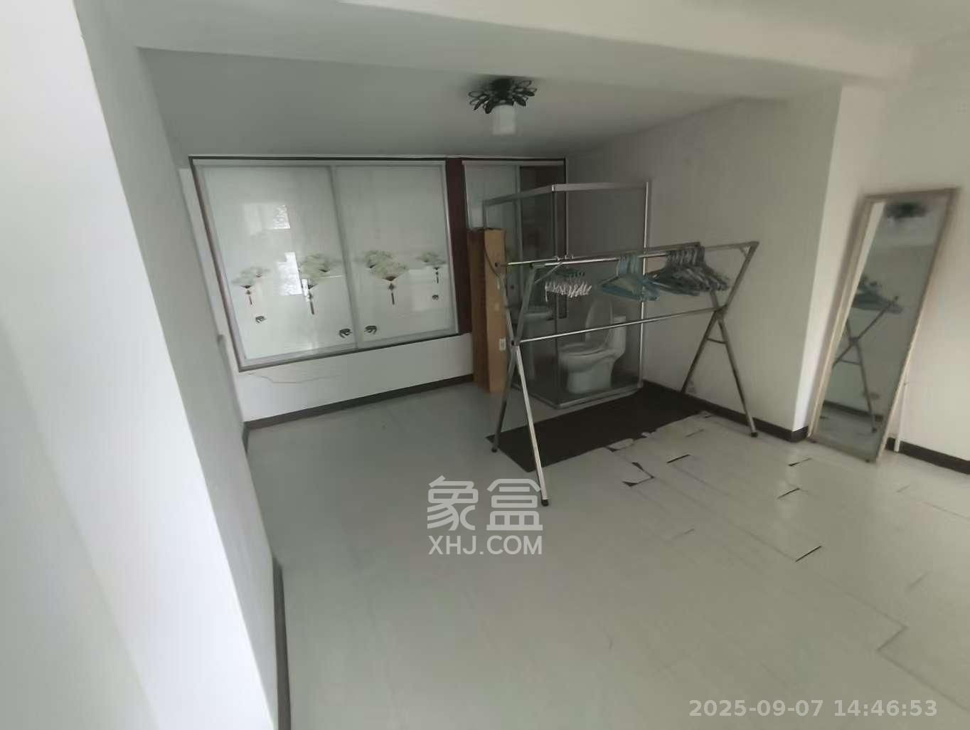 东园小区  2室1厅1卫   1000.00元/月室内图
