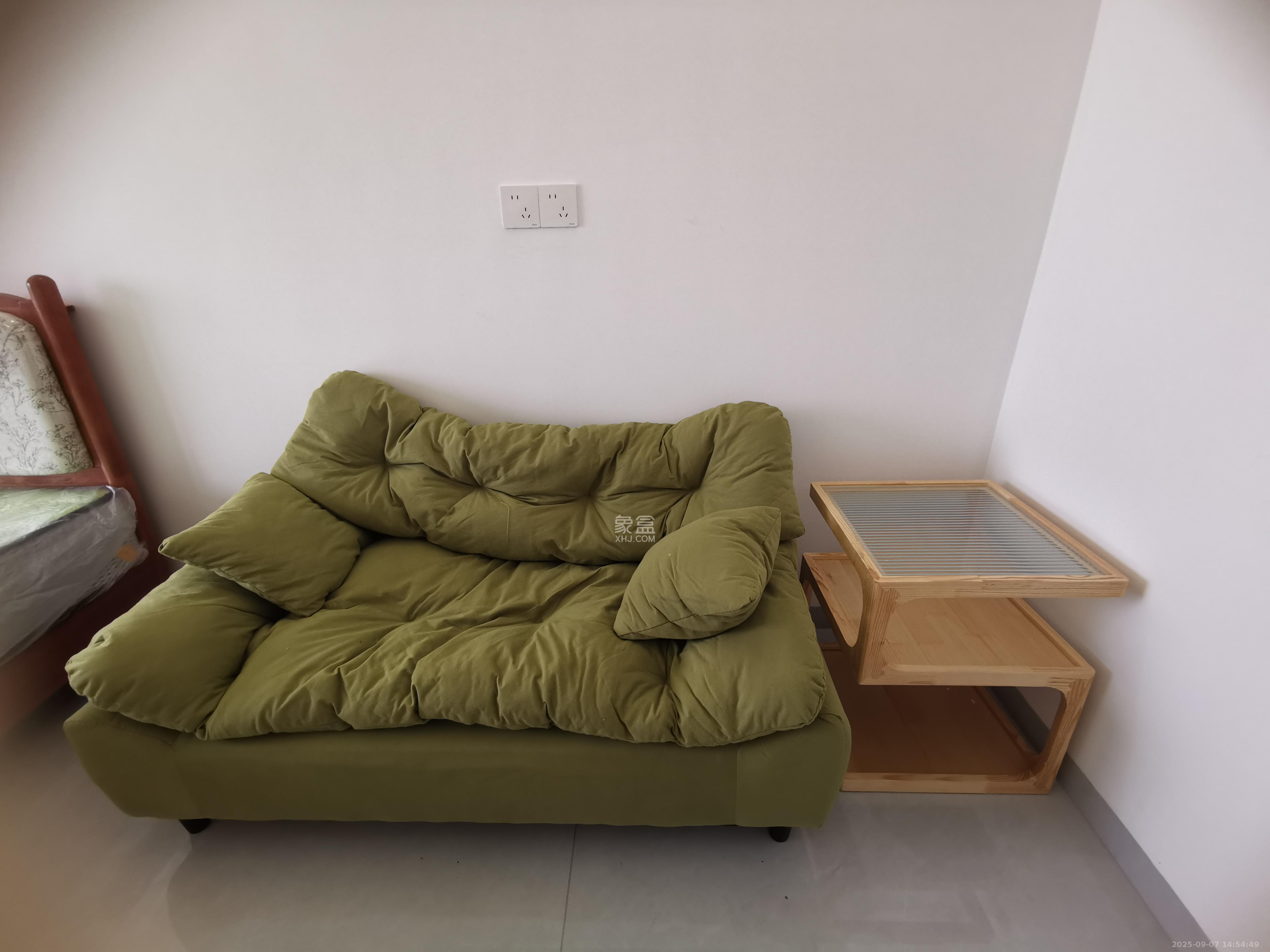 中海珑悦府  1室0厅0卫    1300.0元/月室内图