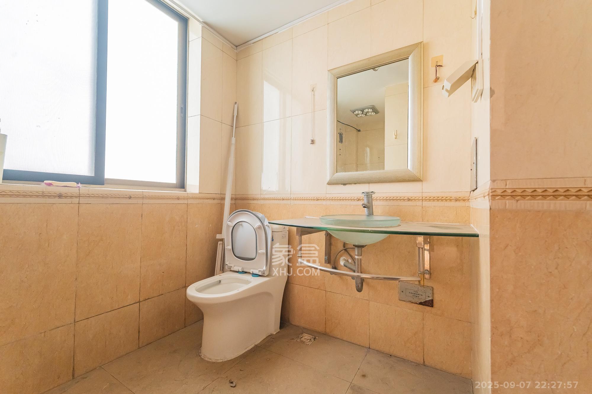 碧桂园威尼斯城  5室2厅4卫    435.0万 碧桂园威尼斯城  5室2厅4卫    435.0万卫生间