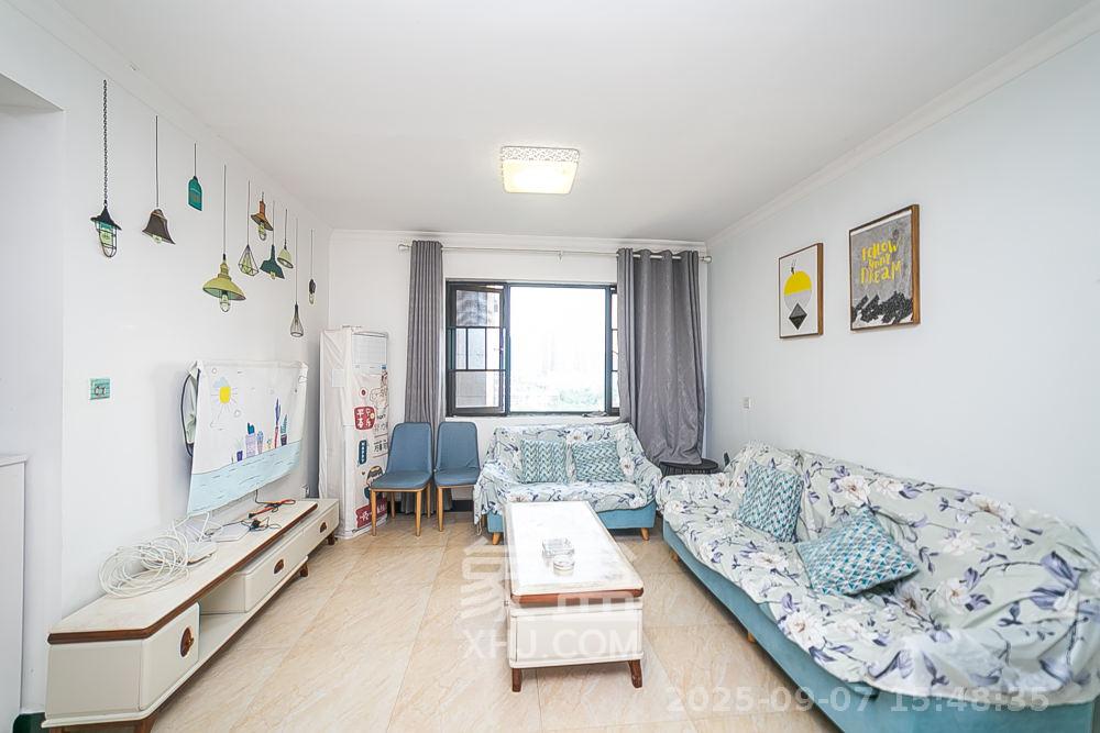 荣盛花语书苑 3室1厅1卫 2800.0元/月 荣盛花语书苑 3室1厅1卫 2800.0元/月室内图