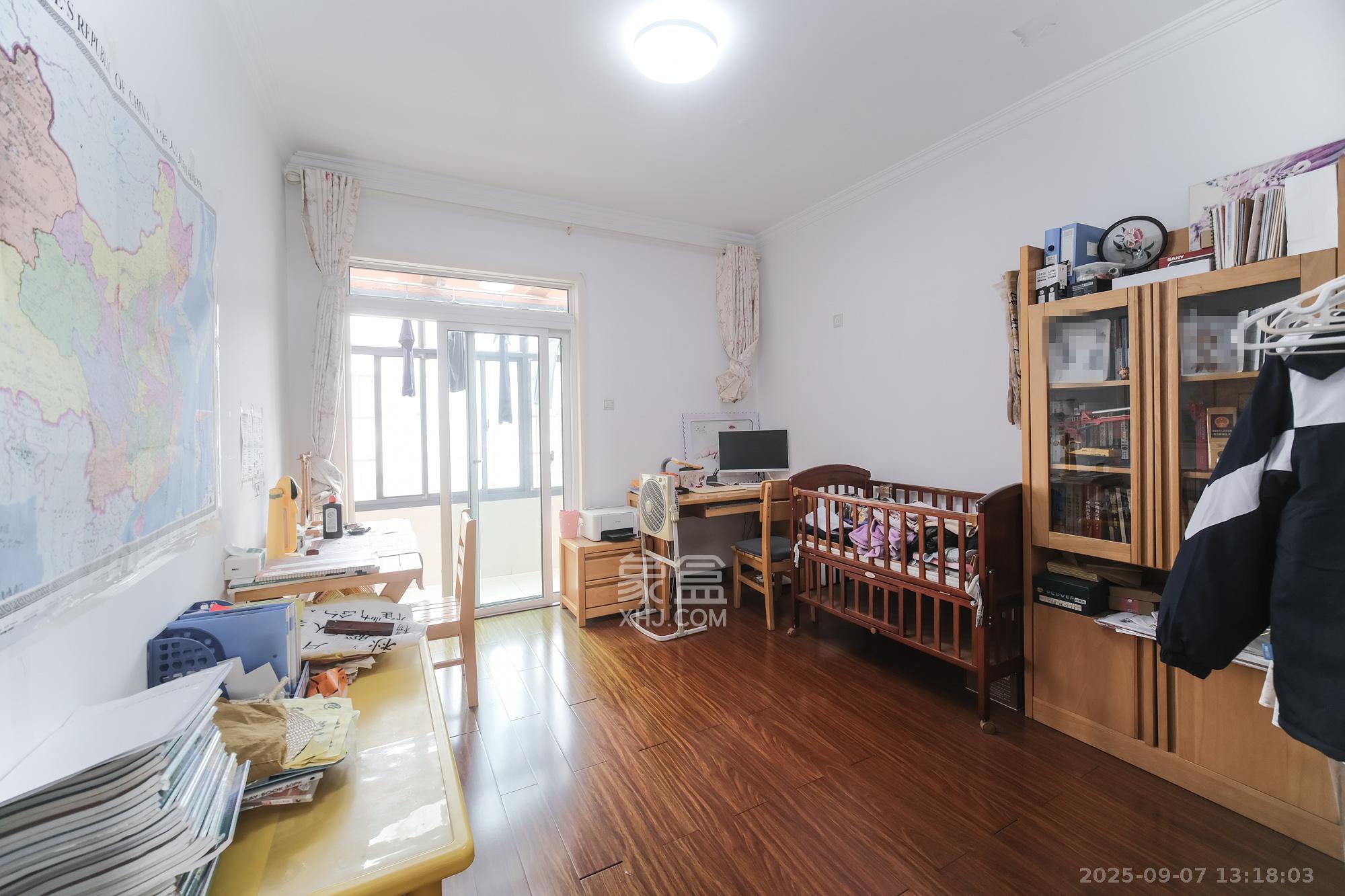 山水湾 4室2厅3卫 158.0万 山水湾 4室2厅3卫 158.0万卧室