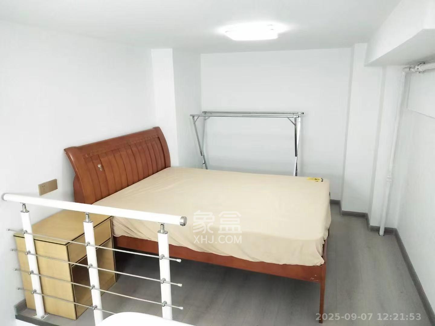 万润时光里  1室1厅1卫    2200.0元/月室内图