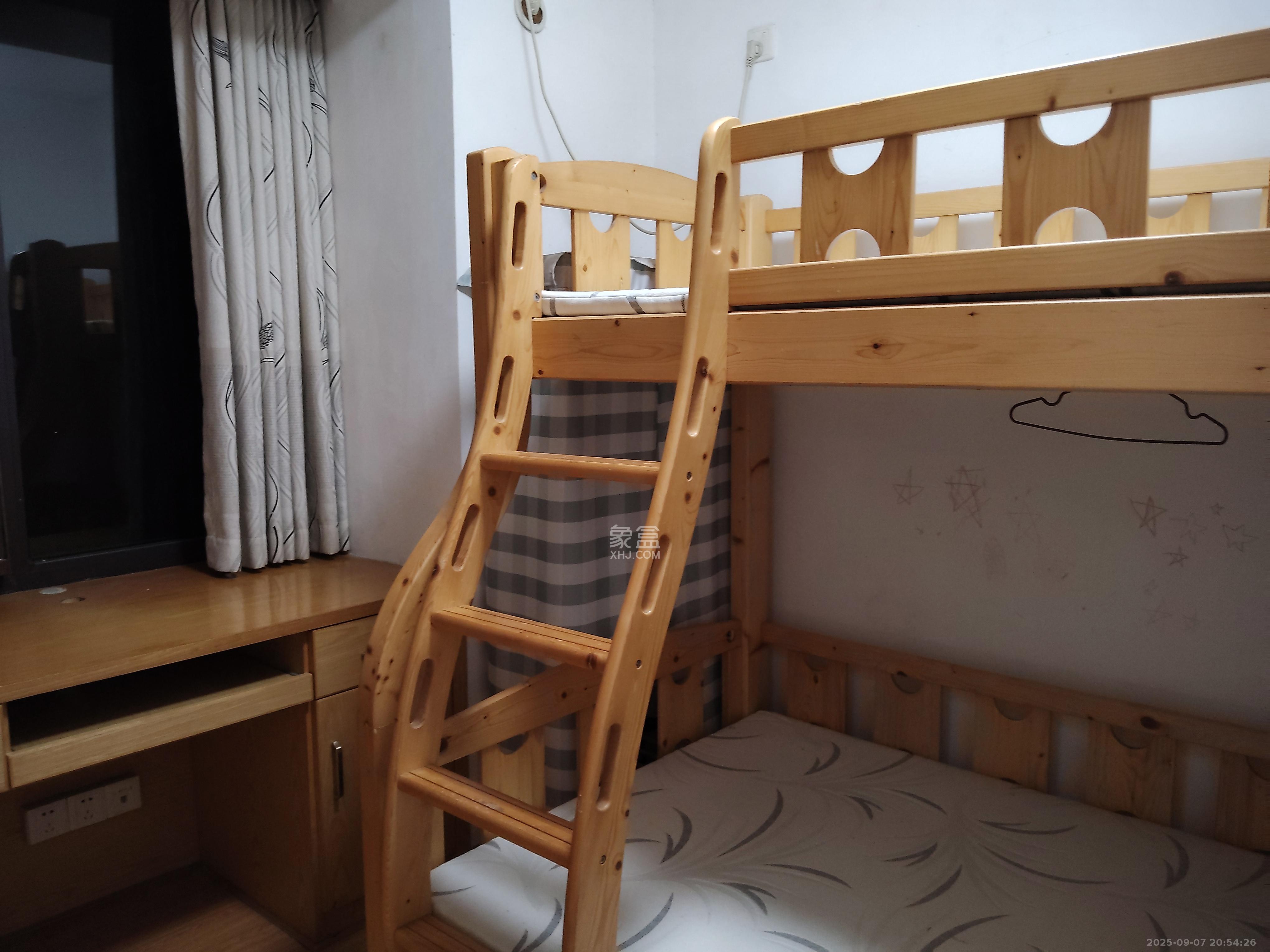 保利麓谷林语E区  3室2厅2卫   2600.00元/月室内图