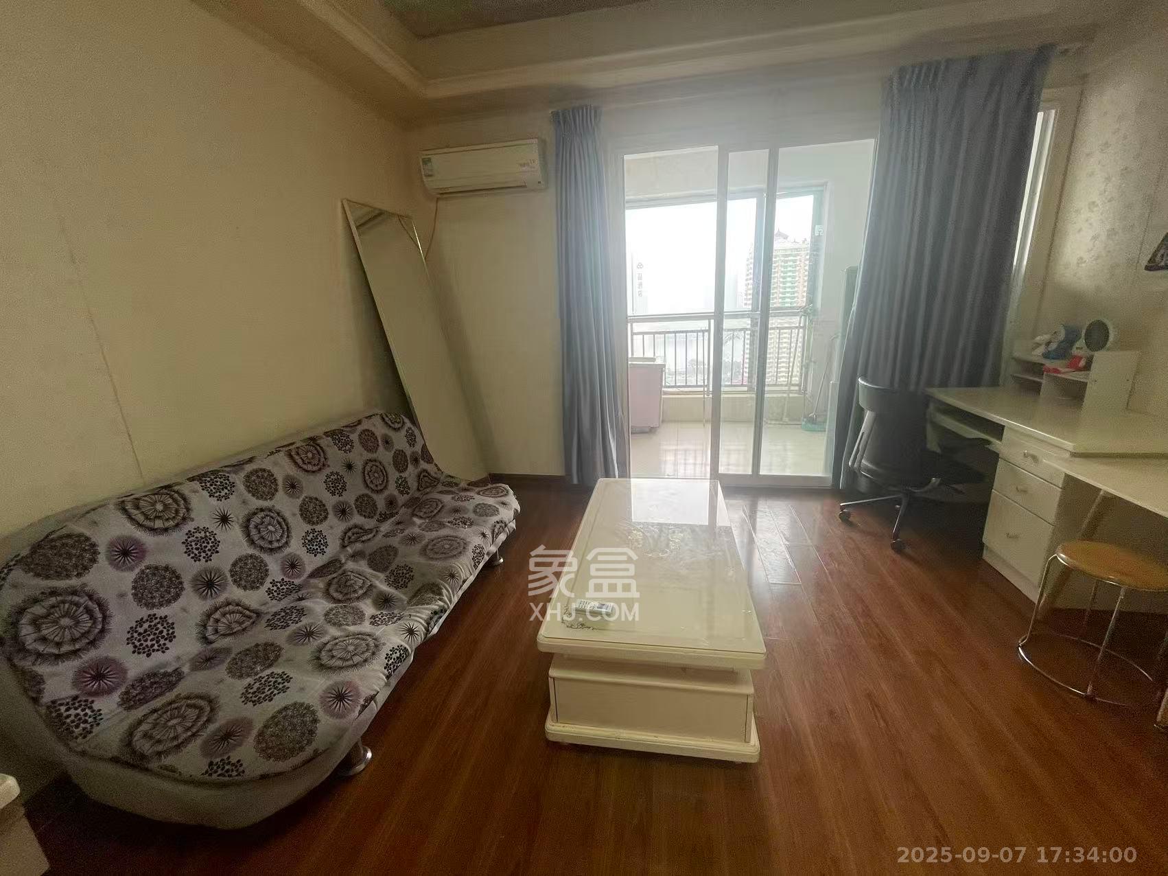 上城金都 1室1厅1卫 1700.0元/月 上城金都 1室1厅1卫 1700.0元/月室内图