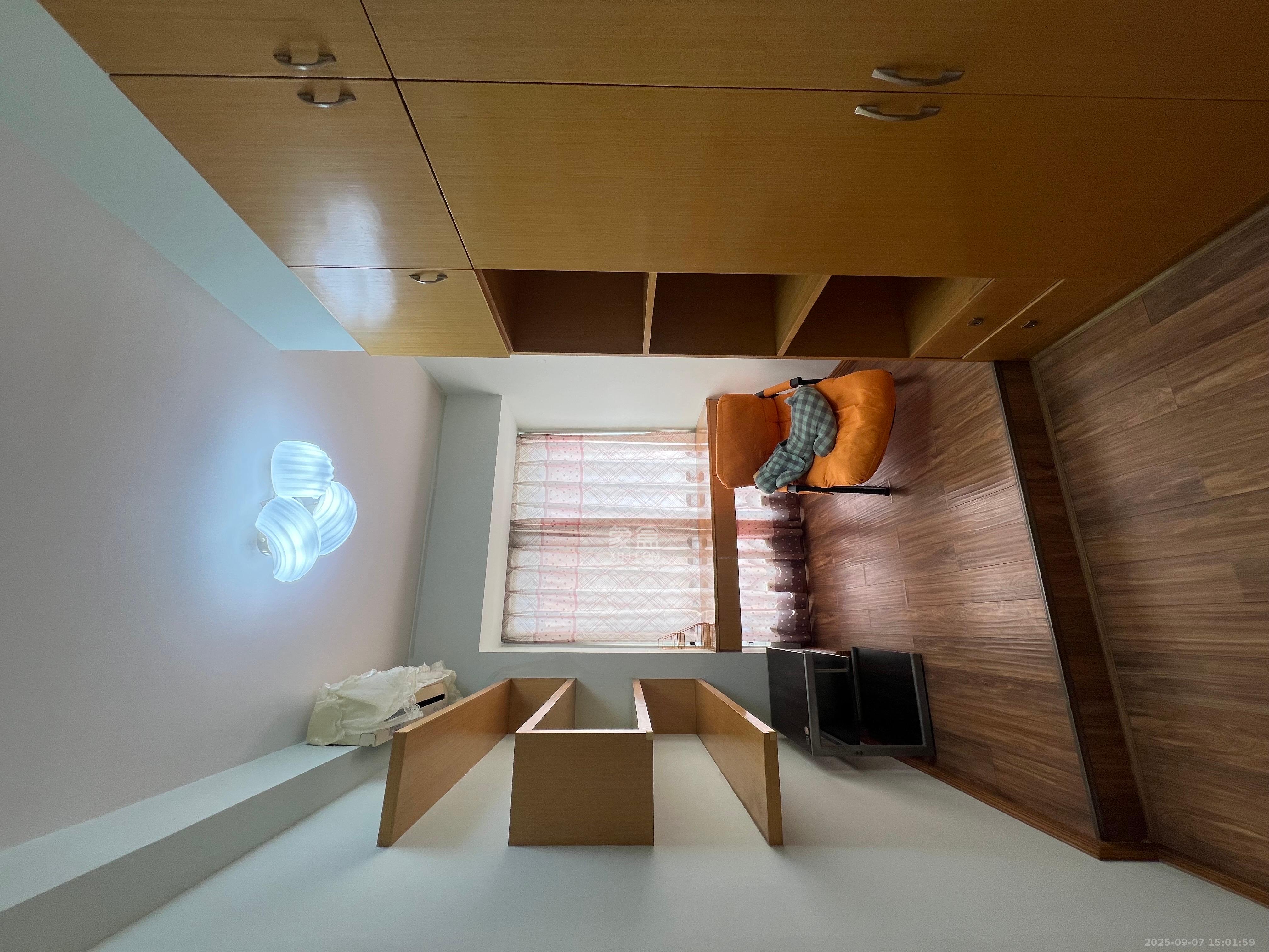 山水华景 3室2厅1卫 2100.0元/月 山水华景 3室2厅1卫 2100.0元/月室内图