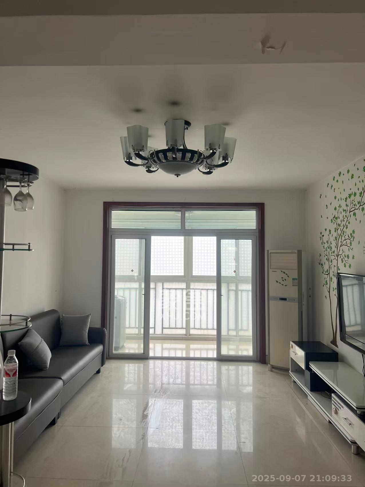 东方名都百草园 3室1厅1卫 1400.0元/月 东方名都百草园 3室1厅1卫 1400.0元/月室内图