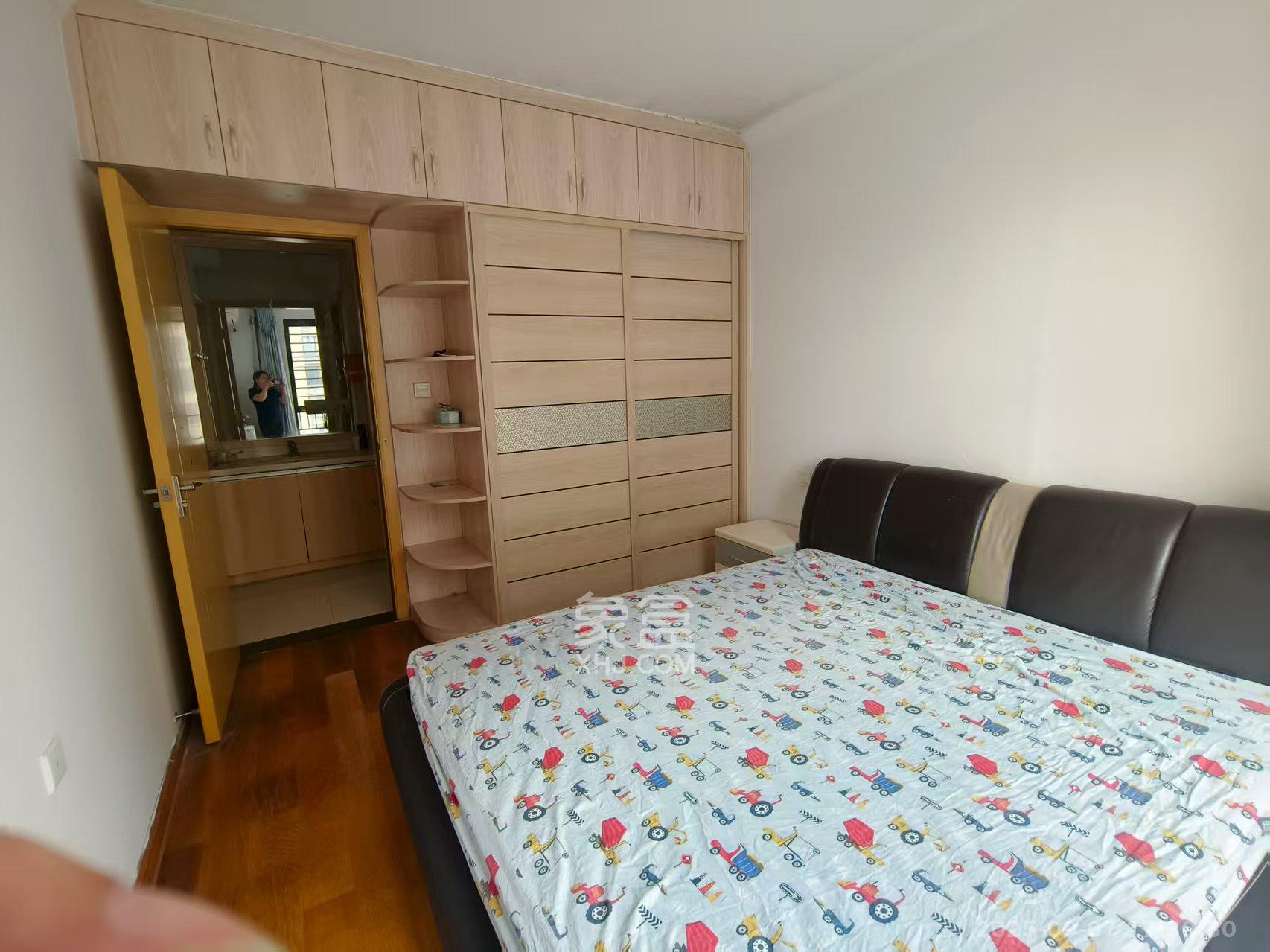 中海国际四期 2室2厅1卫 2000.0元/月 中海国际四期 2室2厅1卫 2000.0元/月室内图