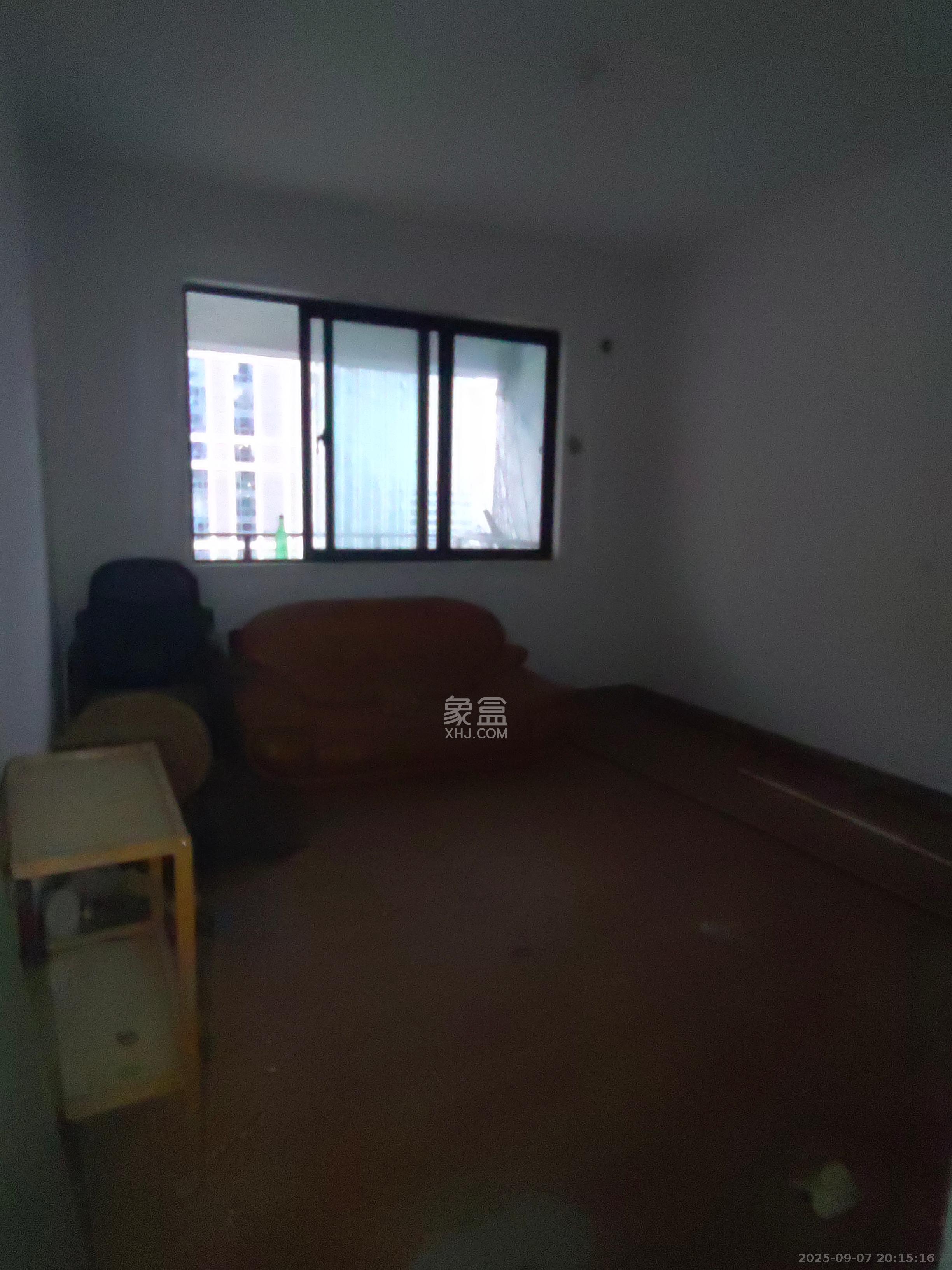 融科东南海 3室2厅2卫 1000.0元/月 融科东南海 3室2厅2卫 1000.0元/月室内图