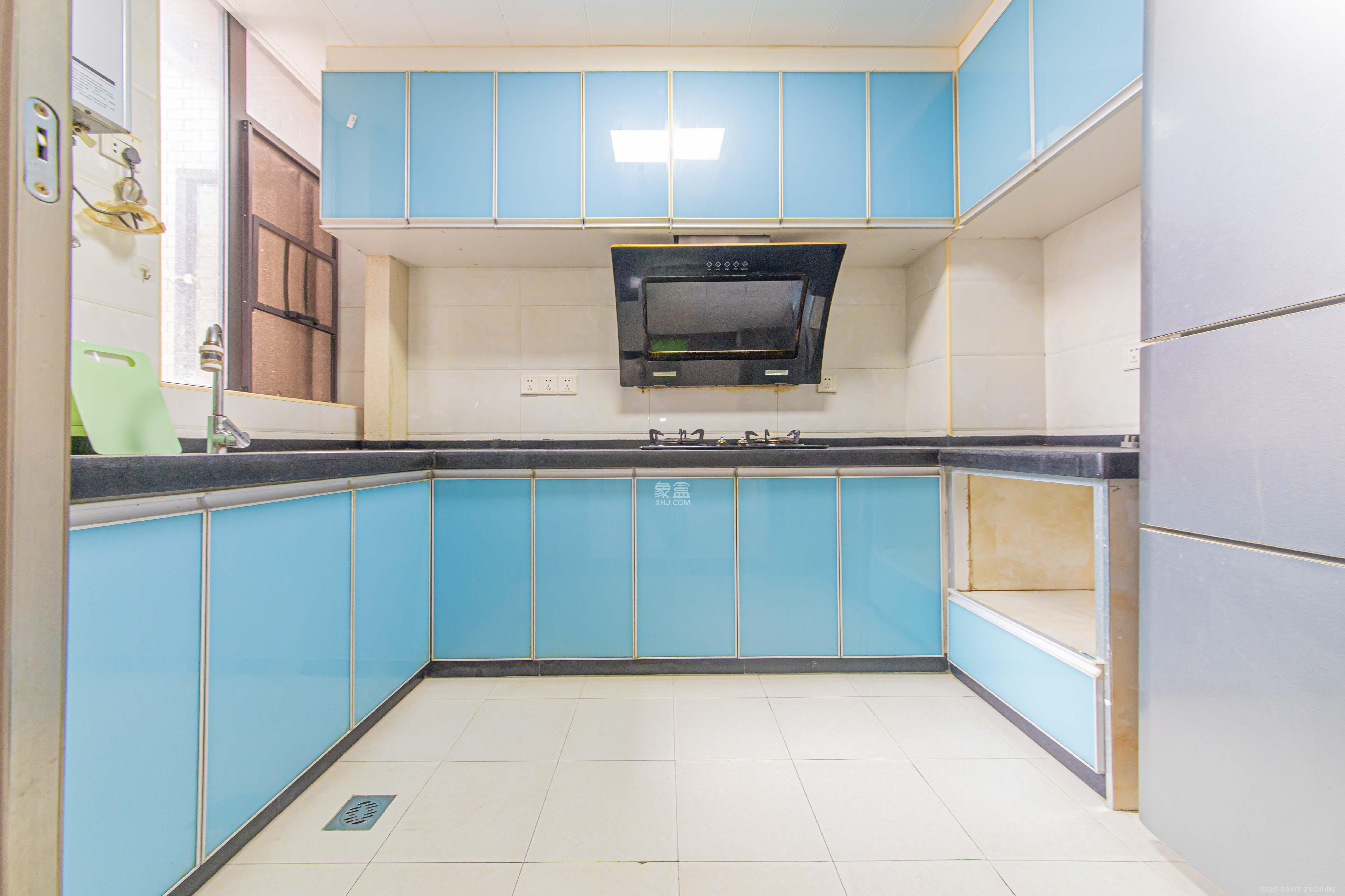 长城水郡  2室2厅1卫    60.0万 长城水郡  2室2厅1卫    60.0万厨房