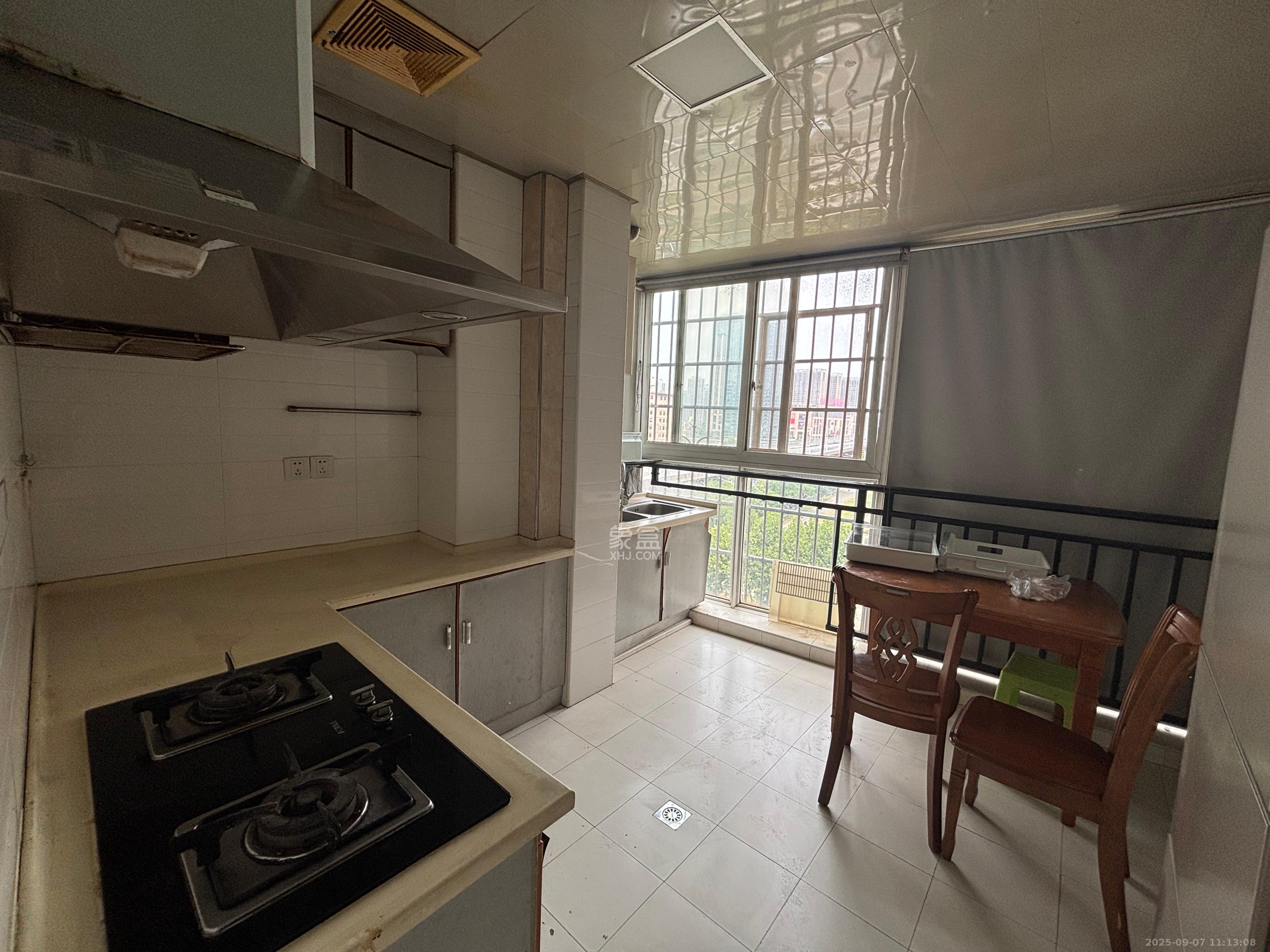 泰禹家园(彩云之翼家园一期、二期、三期)  2室2厅1卫    2100.0元/月 泰禹家园(彩云之翼家园一期、二期、三期)  2室2厅1卫    2100.0元/月室内图