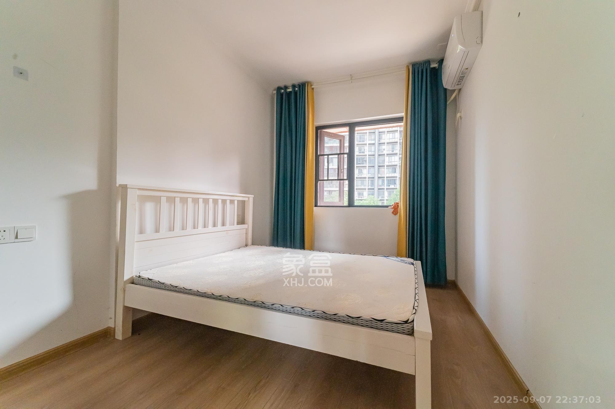 恒基凯旋门三期 3室2厅2卫 89.8万 恒基凯旋门三期 3室2厅2卫 89.8万卧室