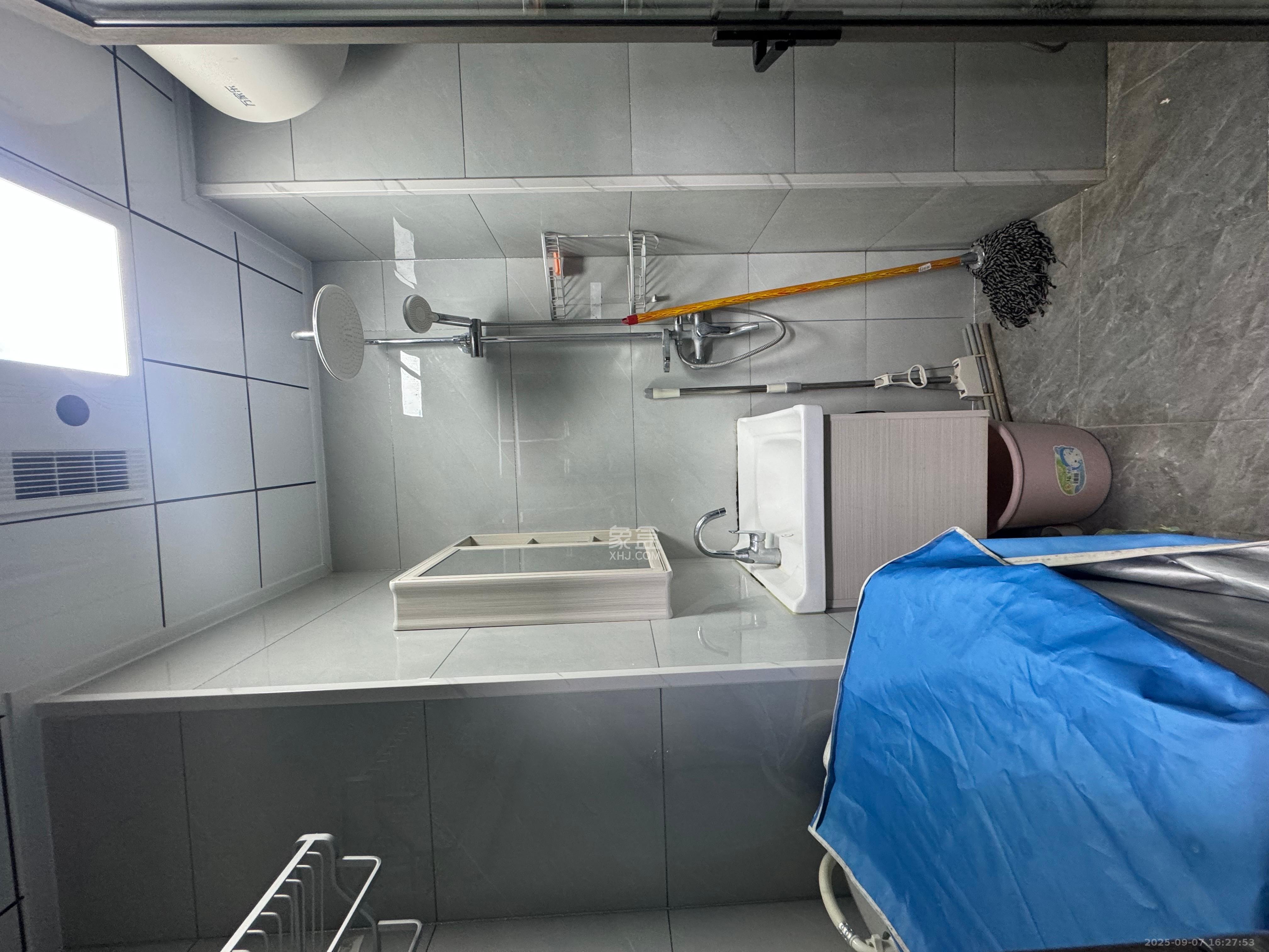 中南国际眼镜城(中伟商业中心)  1室0厅0卫    1300.0元/月 中南国际眼镜城(中伟商业中心)  1室0厅0卫    1300.0元/月室内图