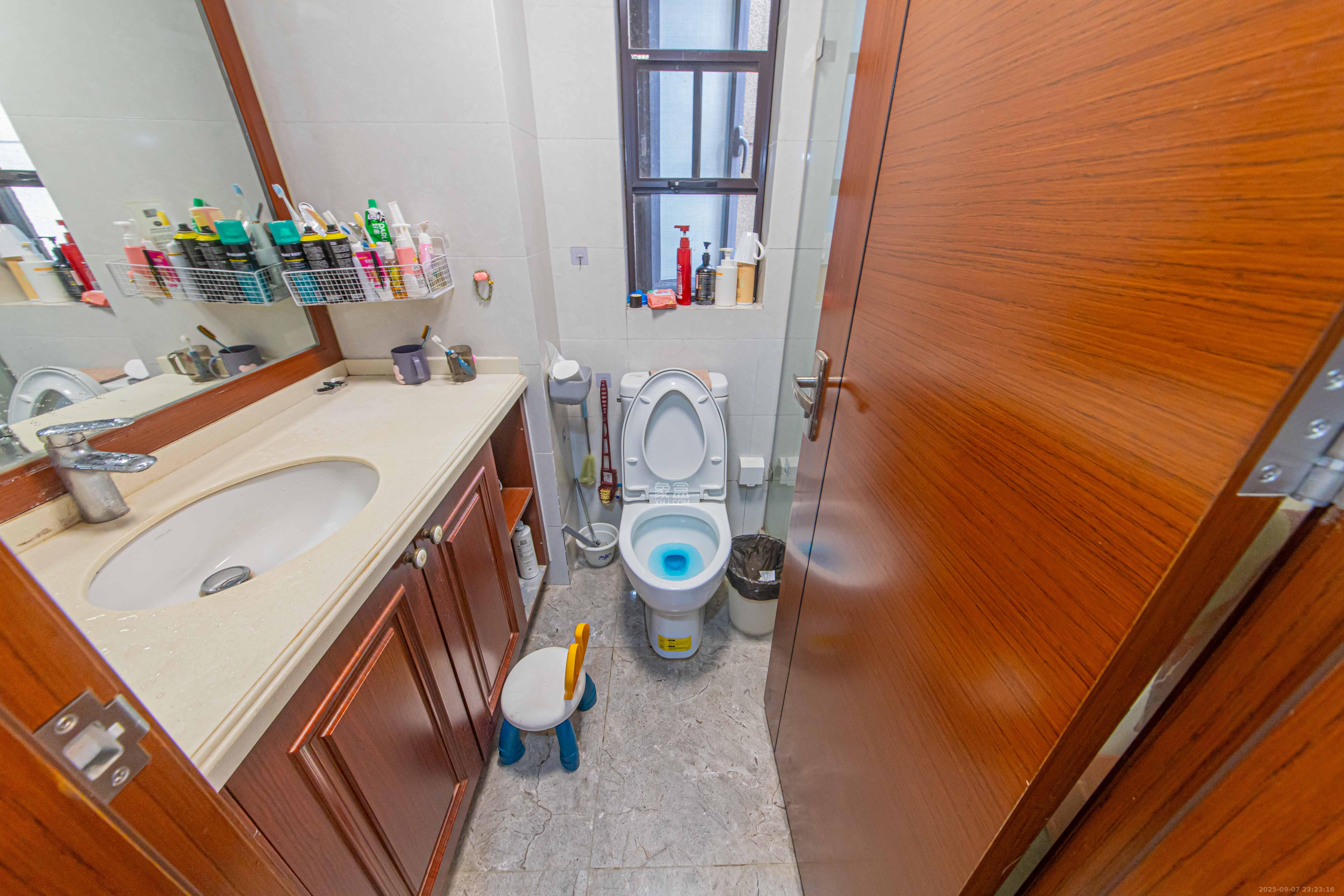 中海新城熙岸(中信新城五期) 3室2厅2卫 92.5万 中海新城熙岸(中信新城五期) 3室2厅2卫 92.5万卫生间