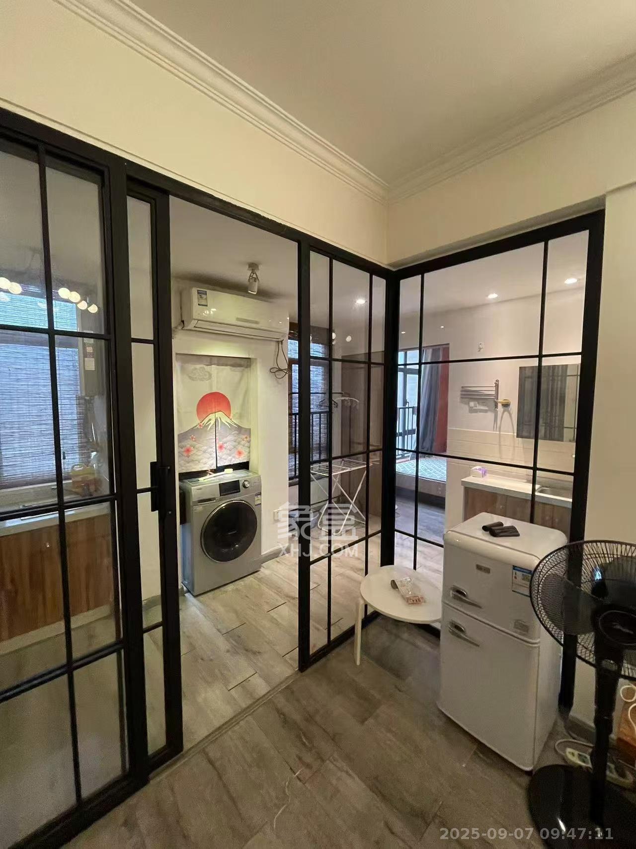 湘域城邦(湘域国际中心)  1室1厅1卫    3000.0元/月 湘域城邦(湘域国际中心)  1室1厅1卫    3000.0元/月室内图