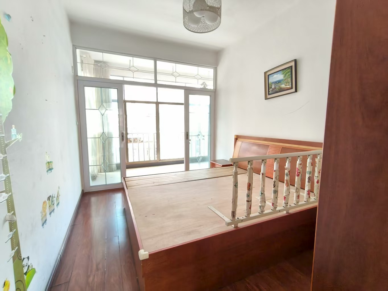 湘中园  3室2厅2卫    1500.0元/月室内图