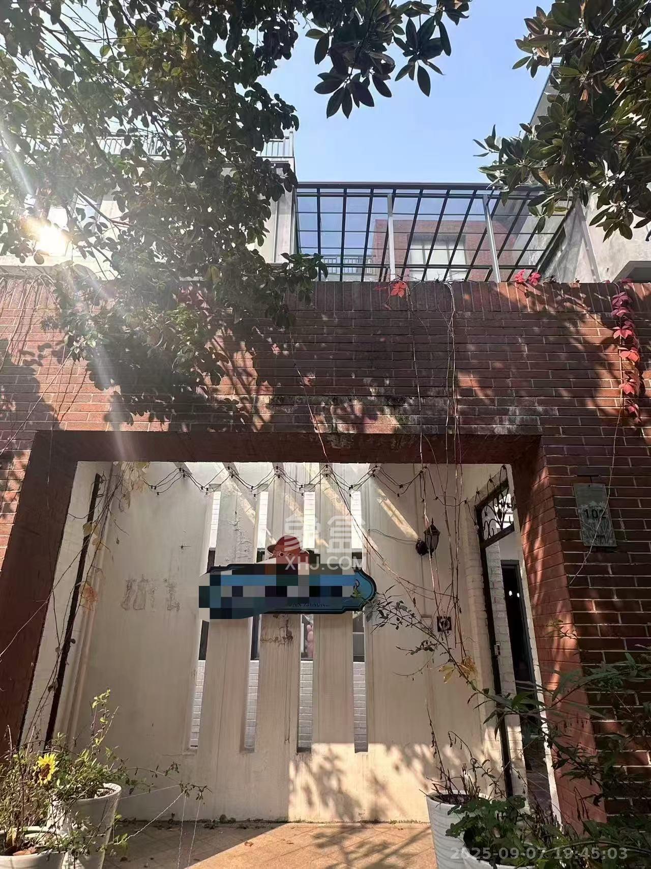 万科城 4室2厅2卫 7300.0元/月 万科城 4室2厅2卫 7300.0元/月室内图