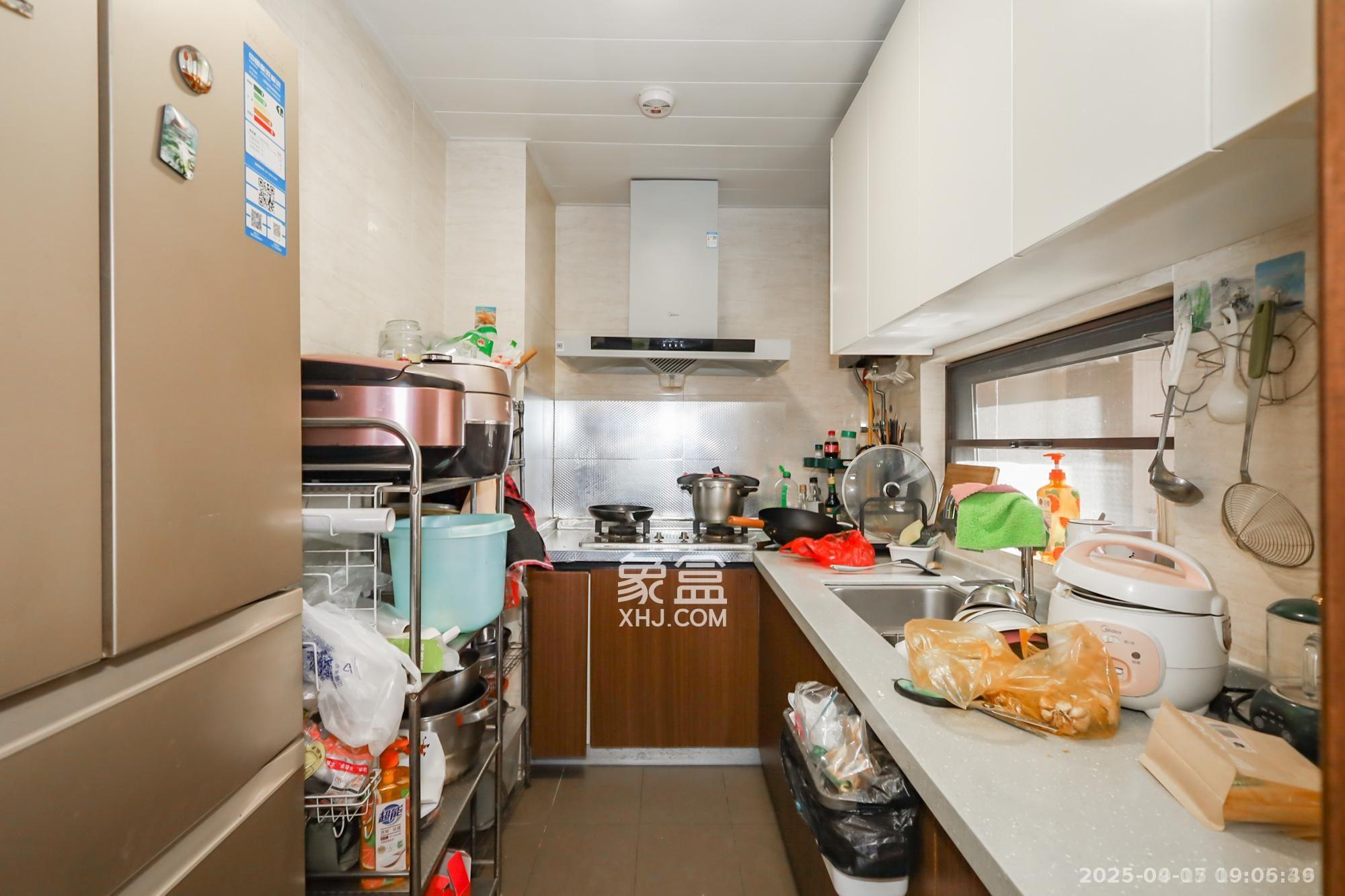 万科里金域国际  3室2厅2卫    3600.0元/月室内图