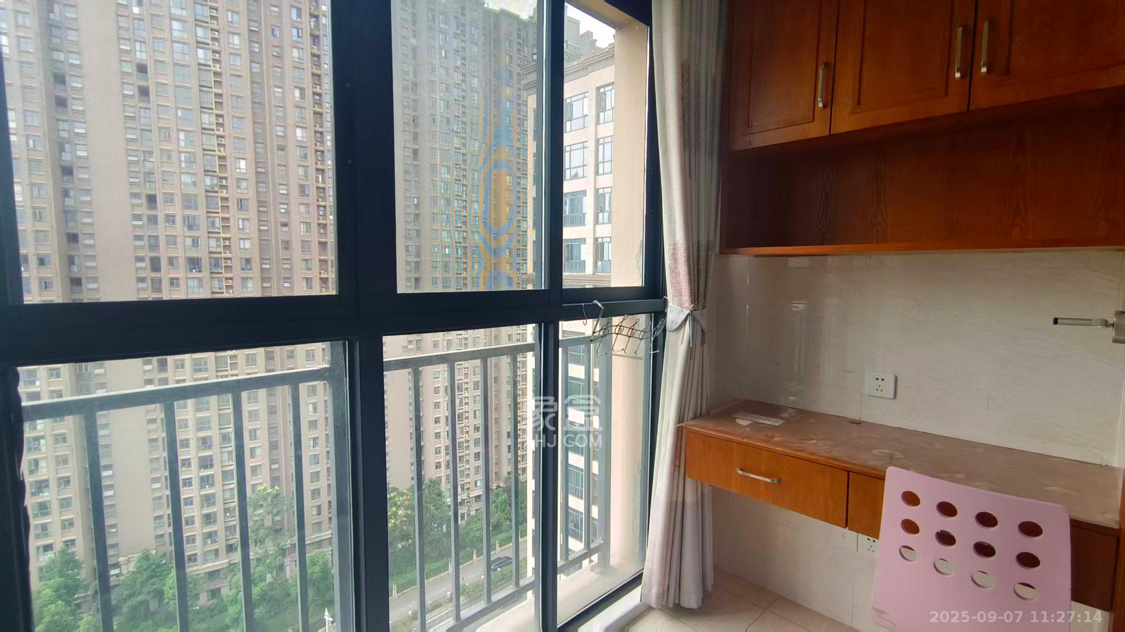 塞纳公馆  3室2厅1卫    2000.0元/月 塞纳公馆  3室2厅1卫    2000.0元/月室内图