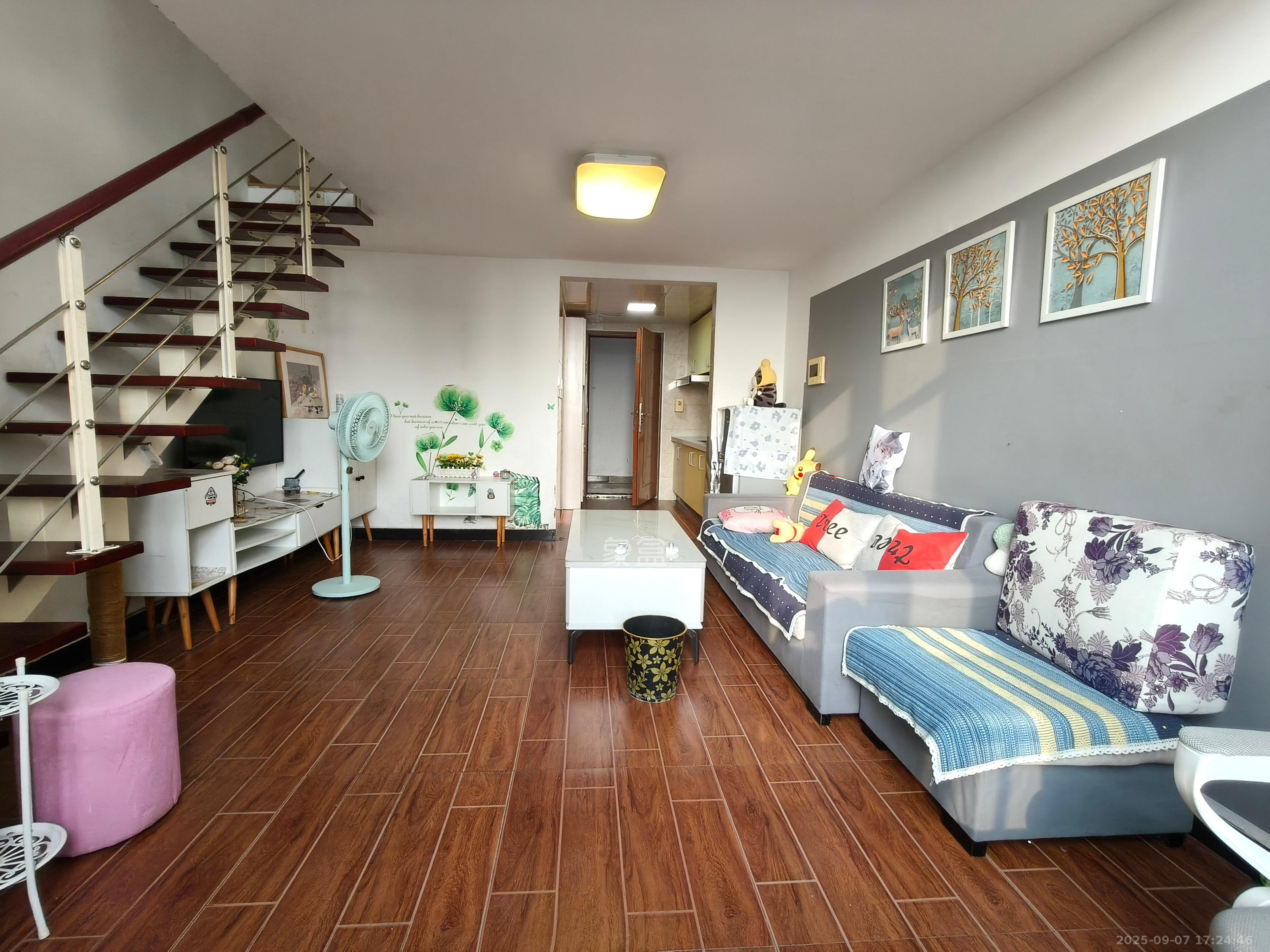 洋湖时代  1室1厅1卫    1600.0元/月 洋湖时代  1室1厅1卫    1600.0元/月