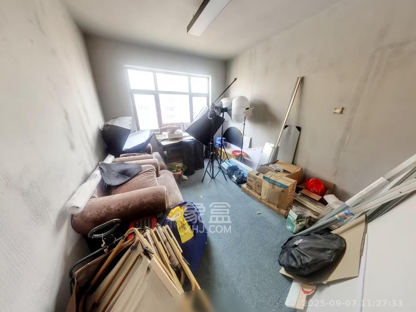 盛隆佳园 4室2厅2卫 2800.0元/月 盛隆佳园 4室2厅2卫 2800.0元/月室内图