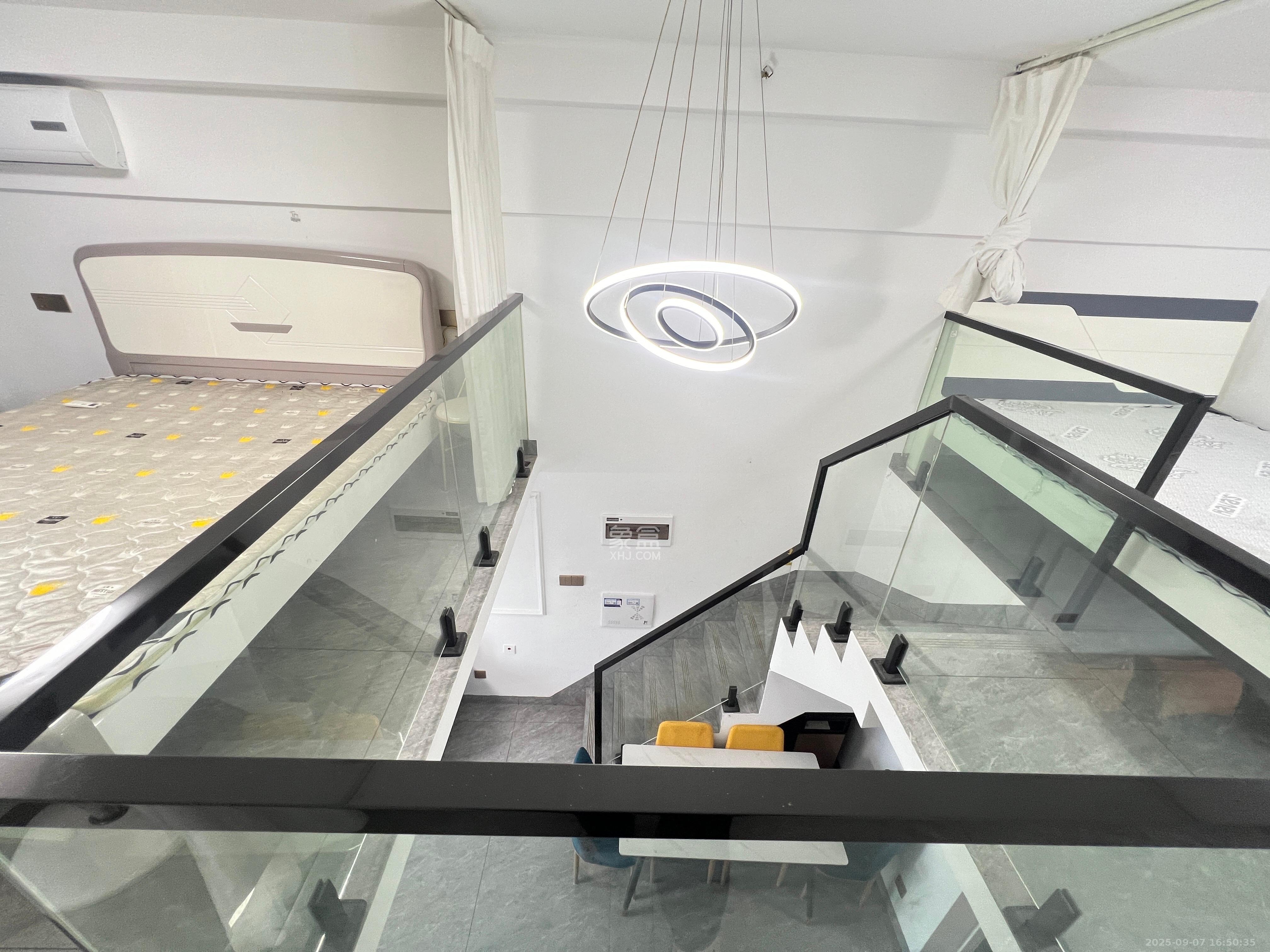 梅溪湖金茂湾  2室0厅0卫    2000.0元/月室内图